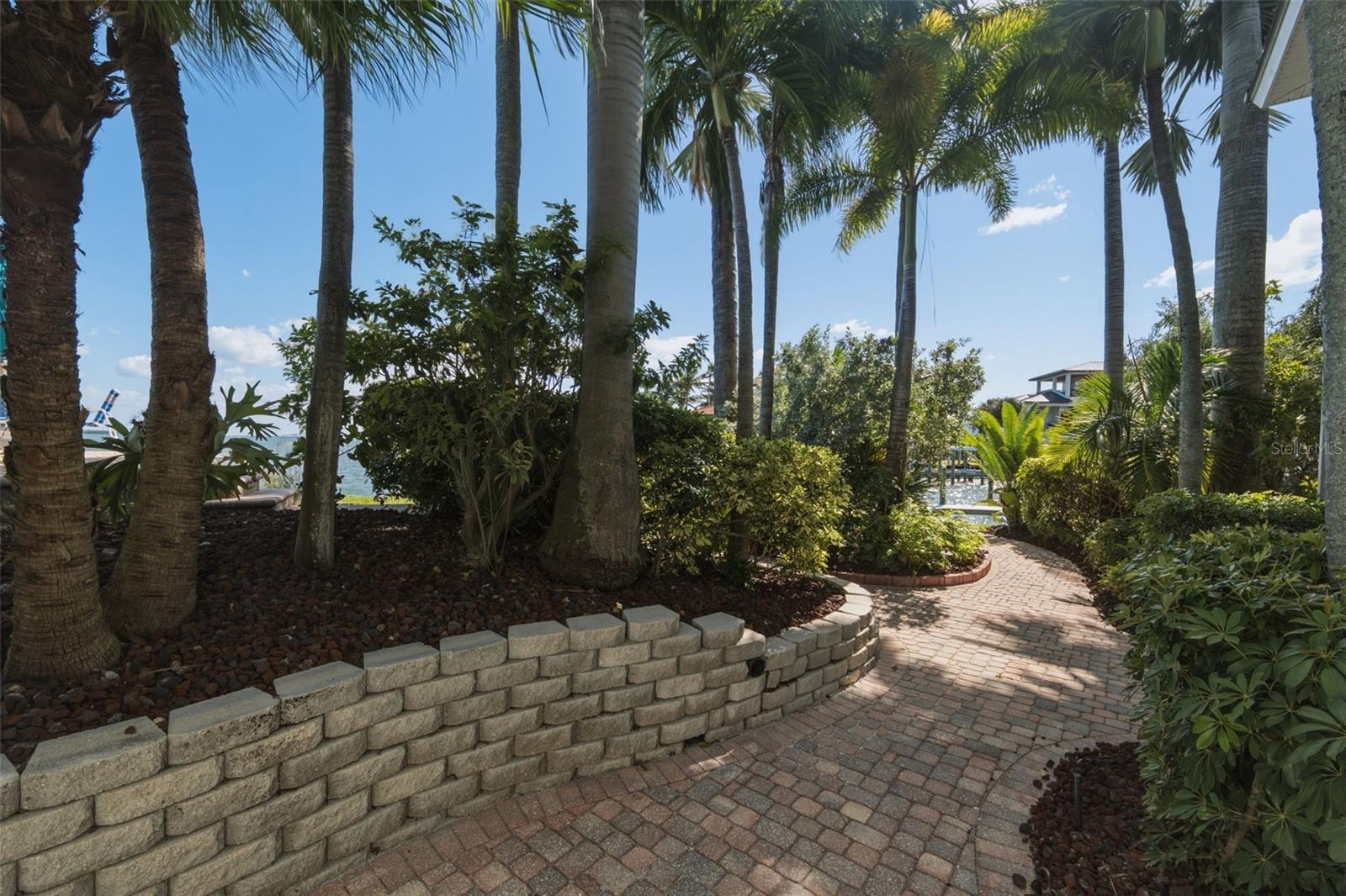 102 8TH STREET E, Tierra Verde, FL 33715