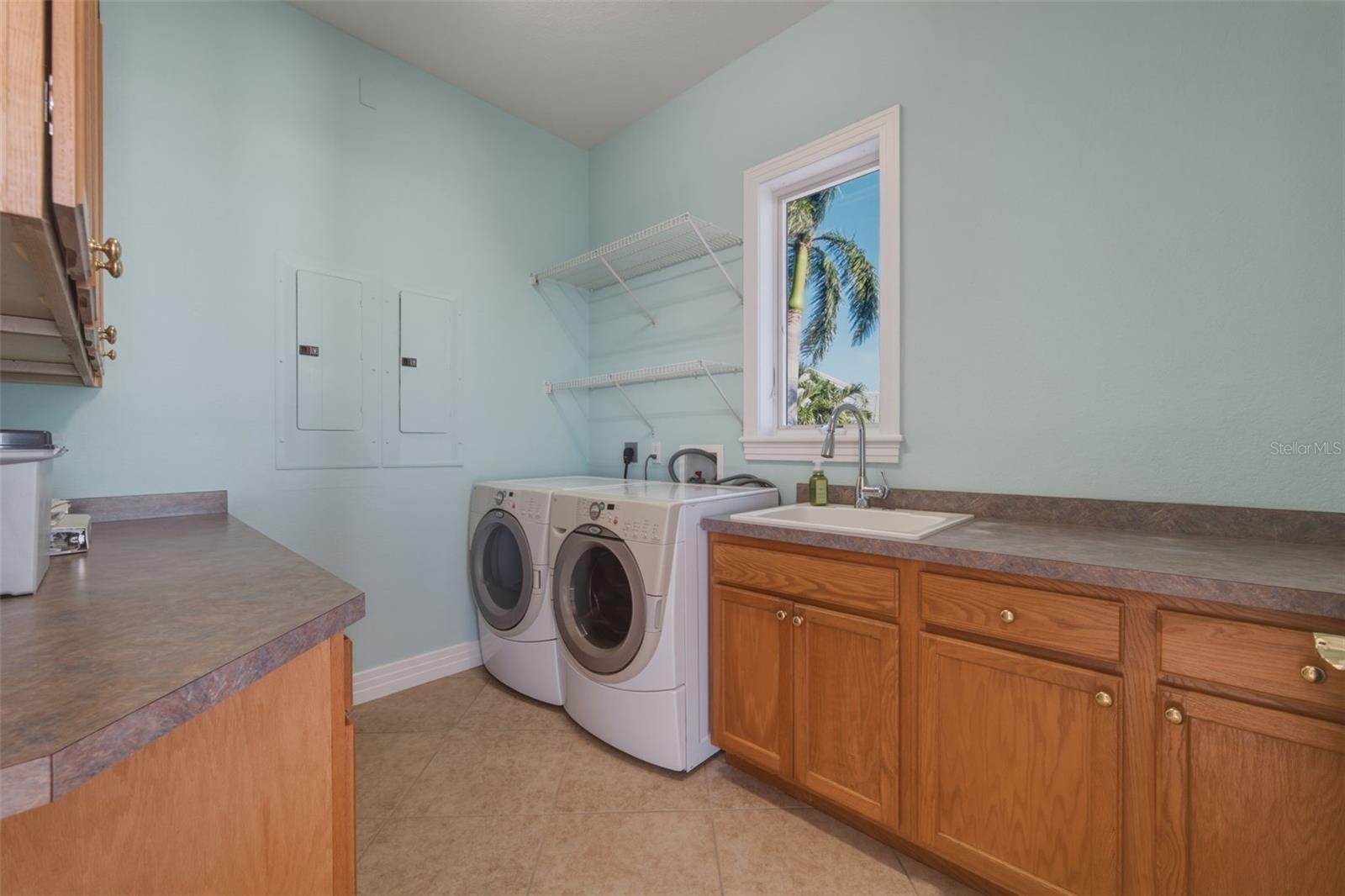 102 8TH STREET E, Tierra Verde, FL 33715