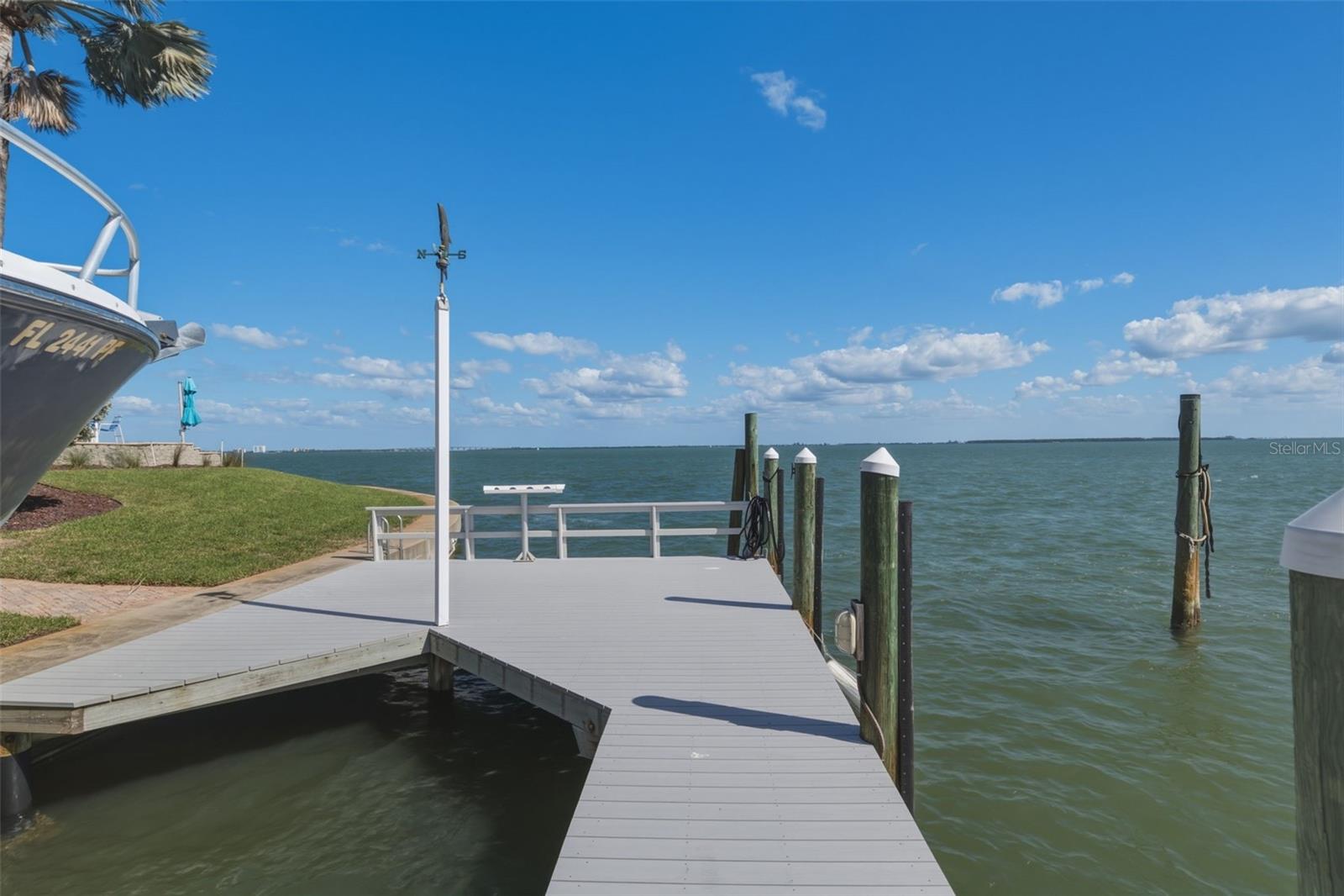 102 8TH STREET E, Tierra Verde, FL 33715