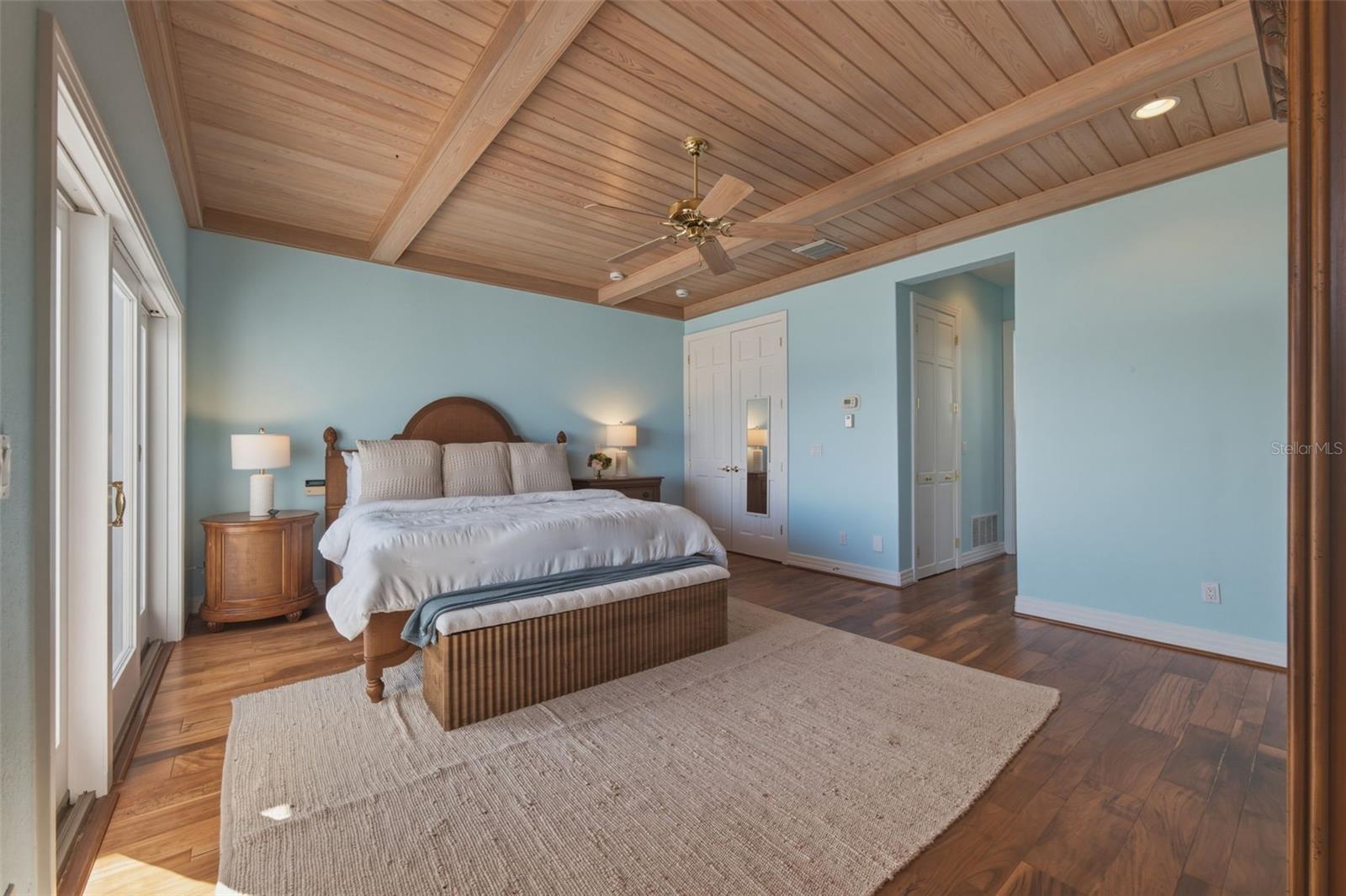 102 8TH STREET E, Tierra Verde, FL 33715