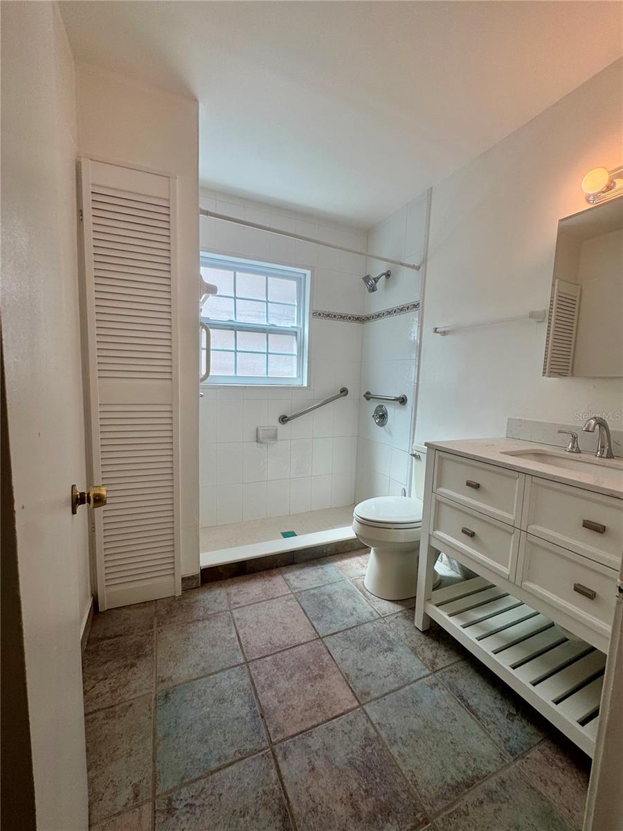 207 W DAVIS BOULEVARD, Tampa, FL 33606