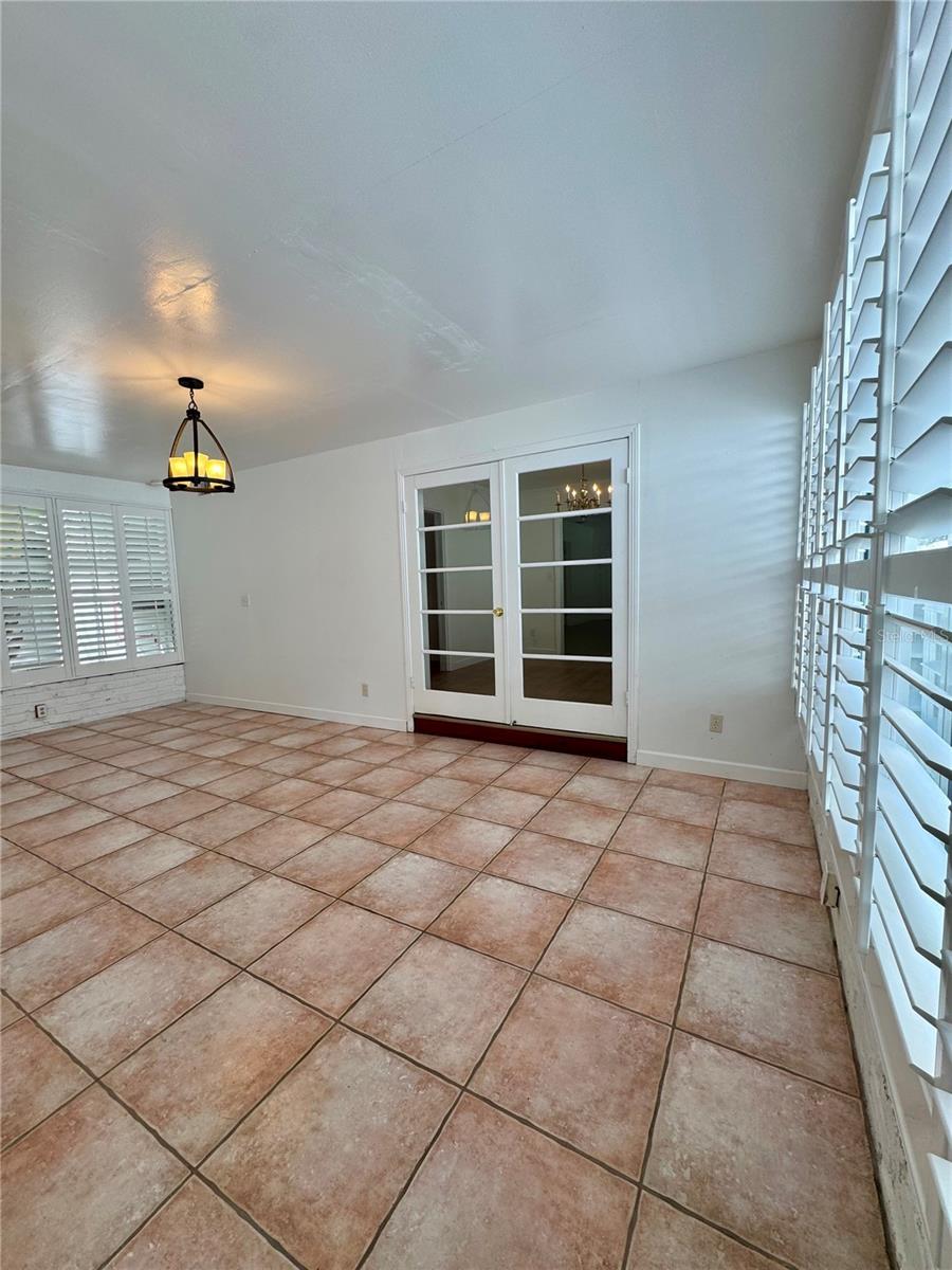 207 W DAVIS BOULEVARD, Tampa, FL 33606 207 W DAVIS BOULEVARD, Tampa, FL 33606