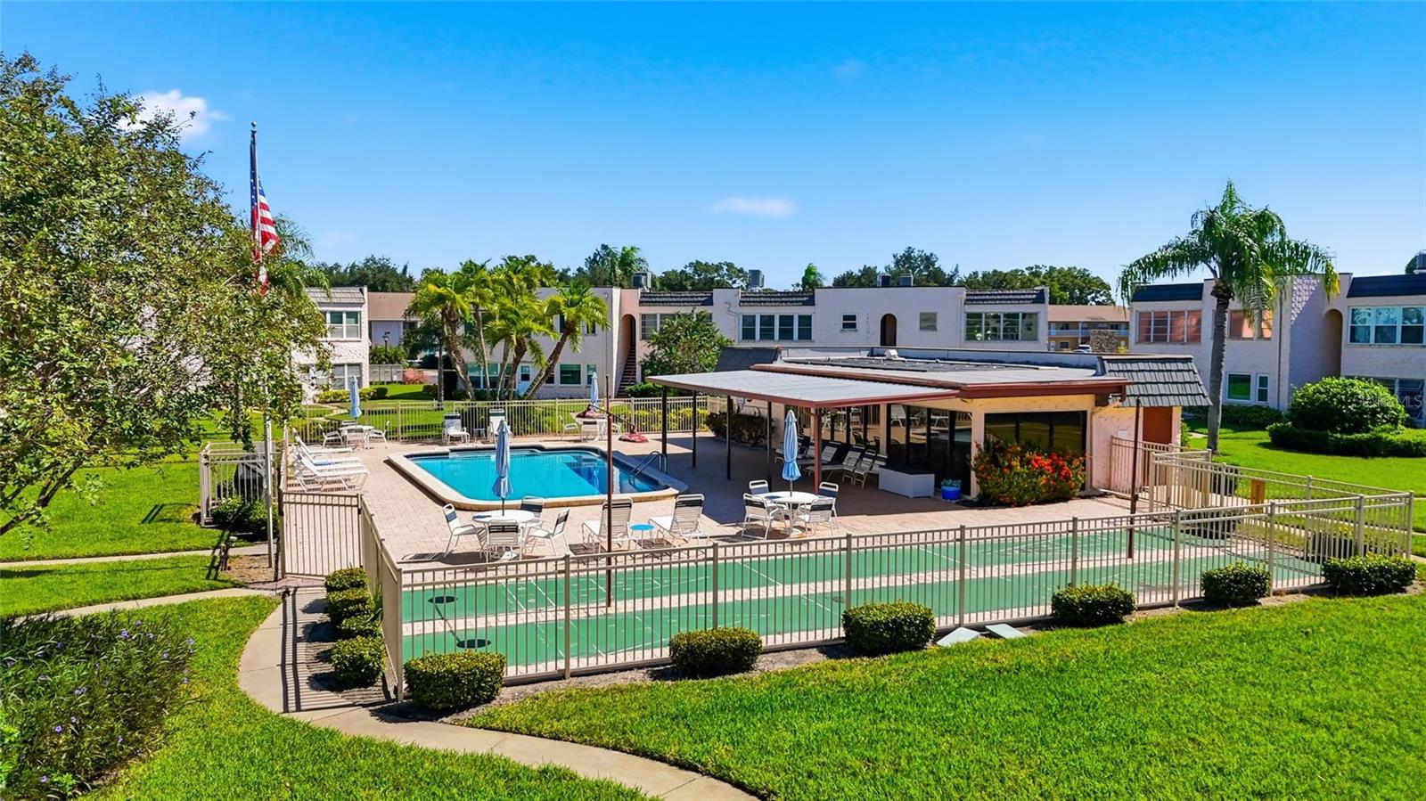 211 FERNWOOD CIRCLE, #211, Seminole, FL 33777