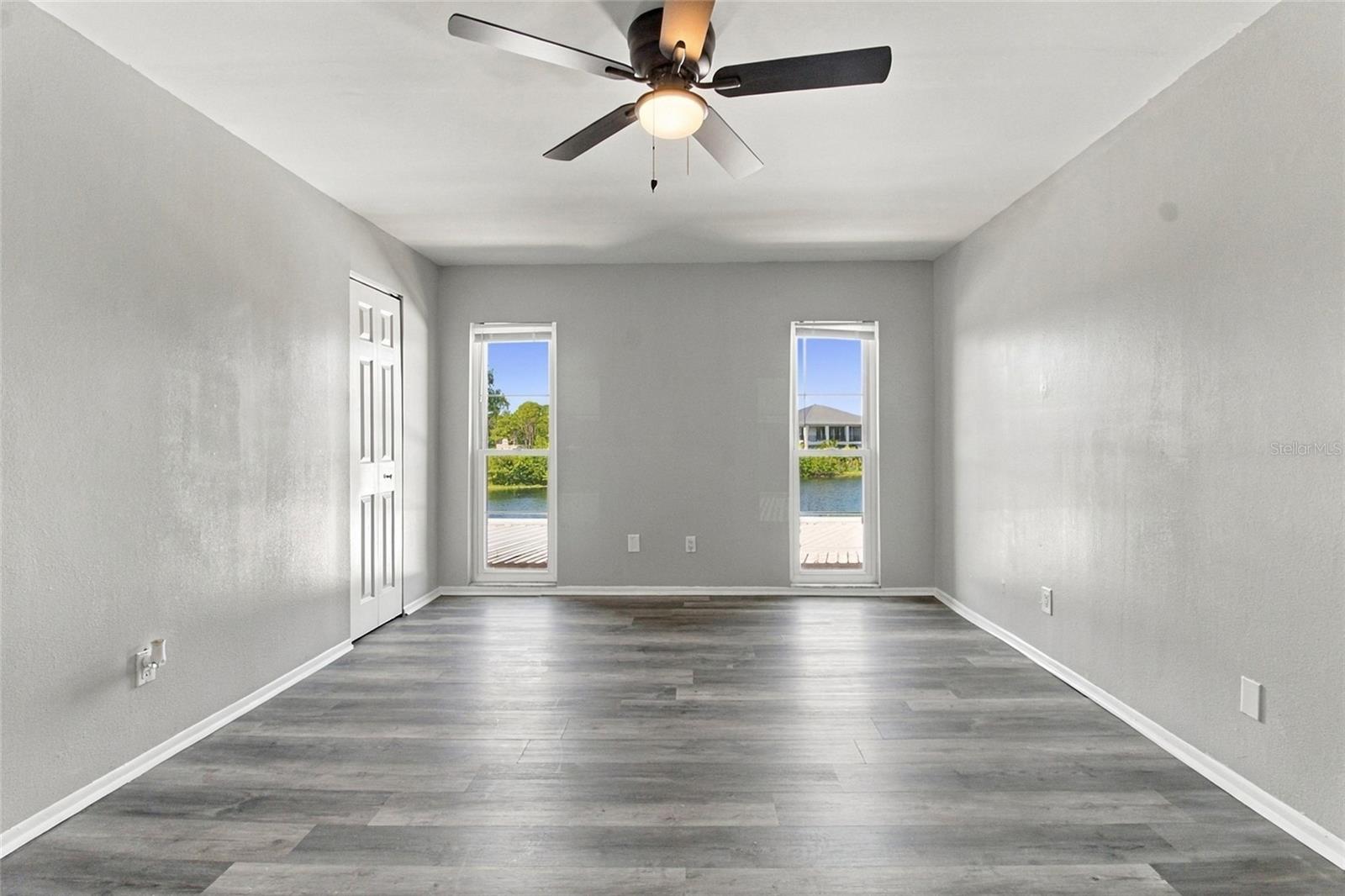 211 FERNWOOD CIRCLE, #211, Seminole, FL 33777
