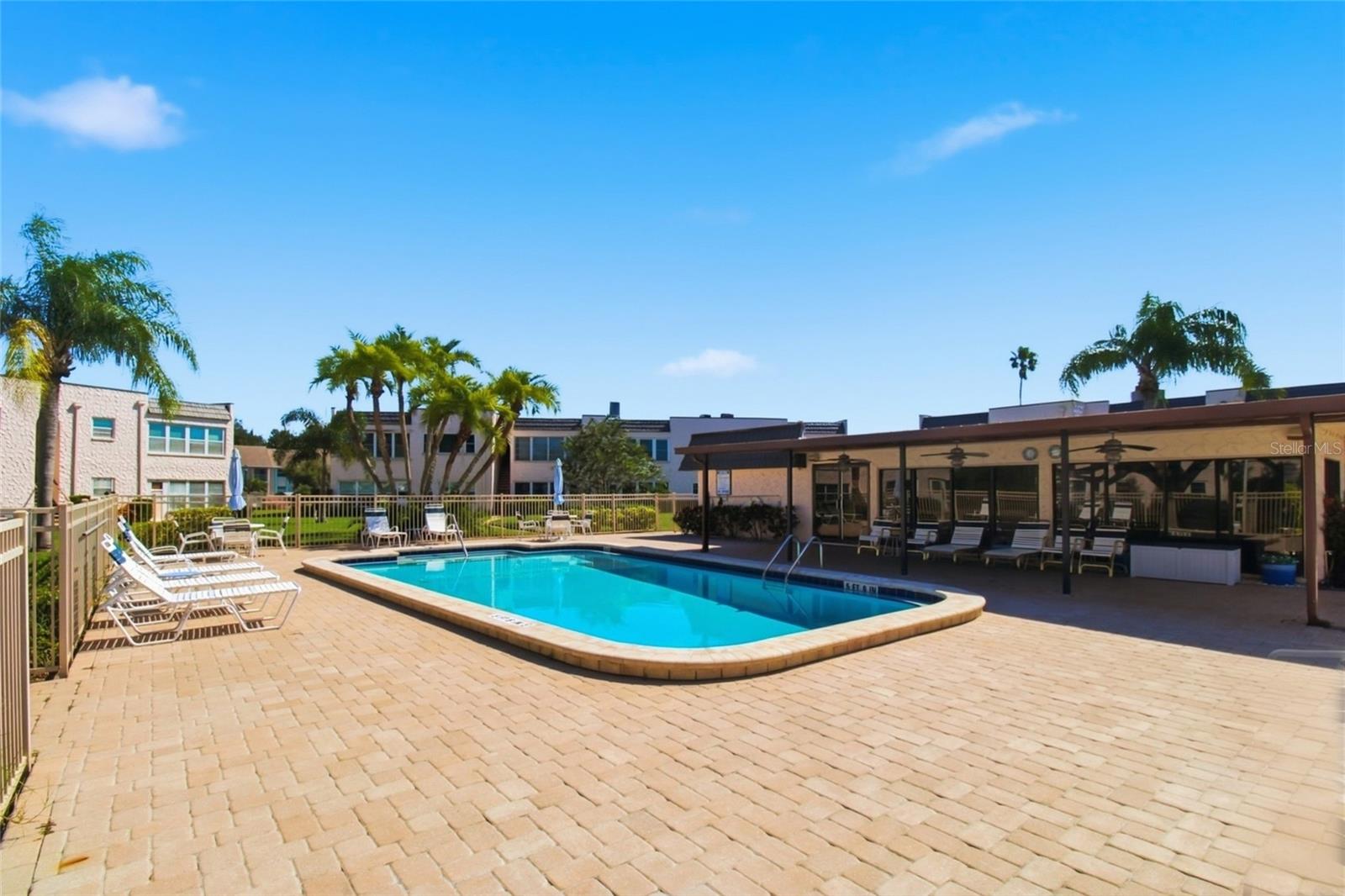 211 FERNWOOD CIRCLE, #211, Seminole, FL 33777