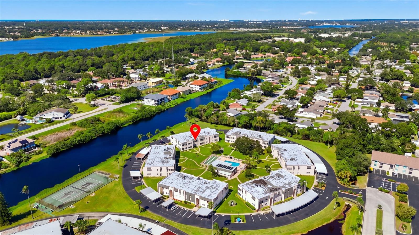 211 FERNWOOD CIRCLE, #211, Seminole, FL 33777