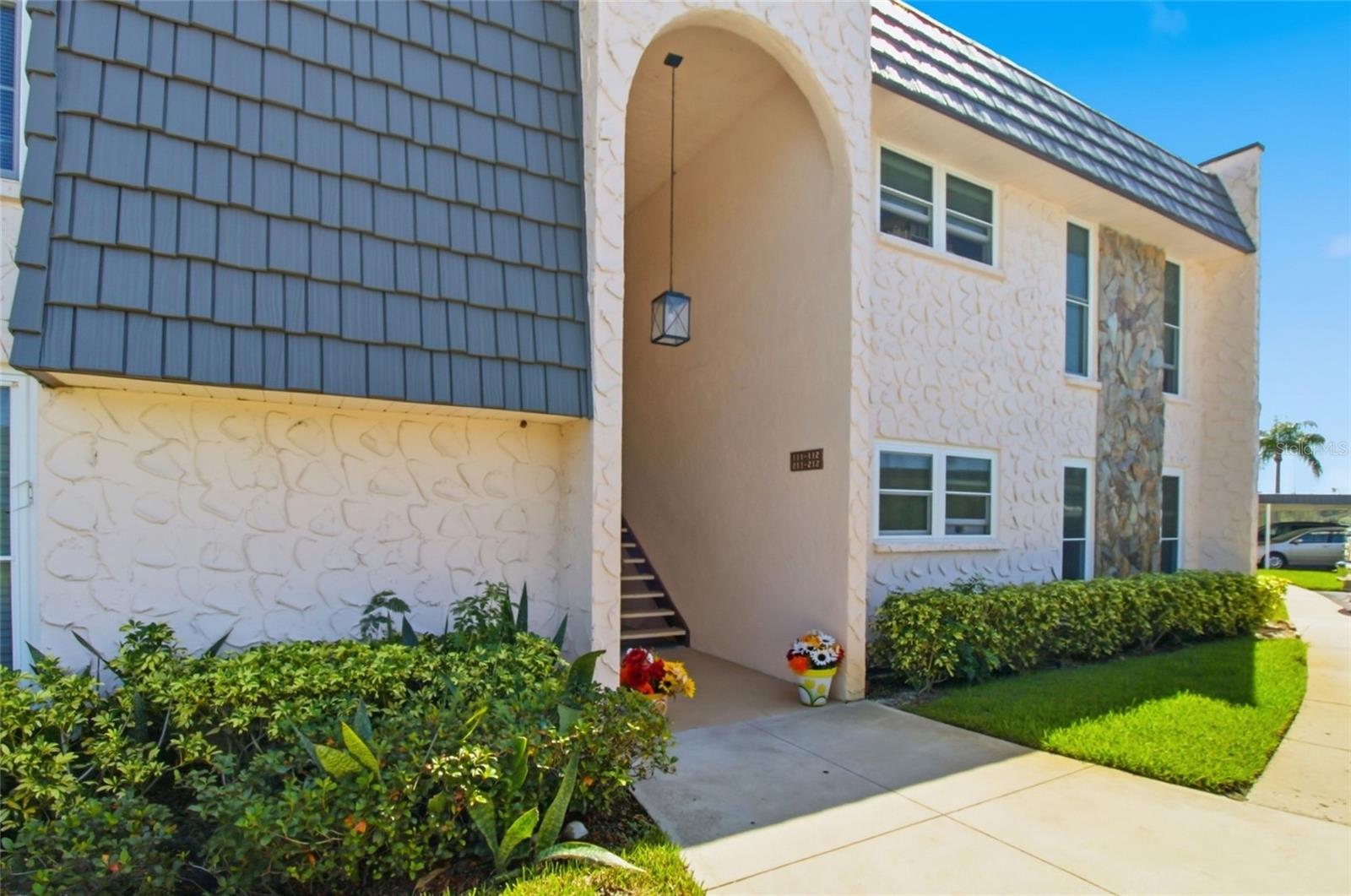 211 FERNWOOD CIRCLE, #211, Seminole, FL 33777