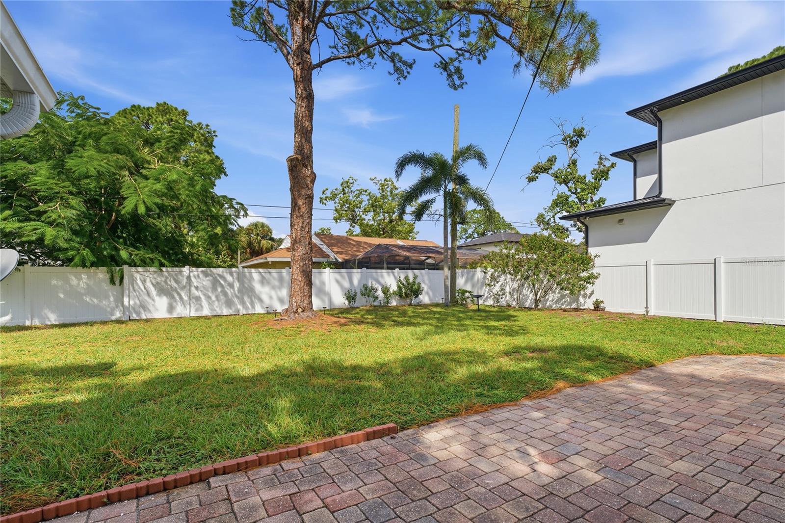 4627 W EL PRADO BOULEVARD, Tampa, FL 33629