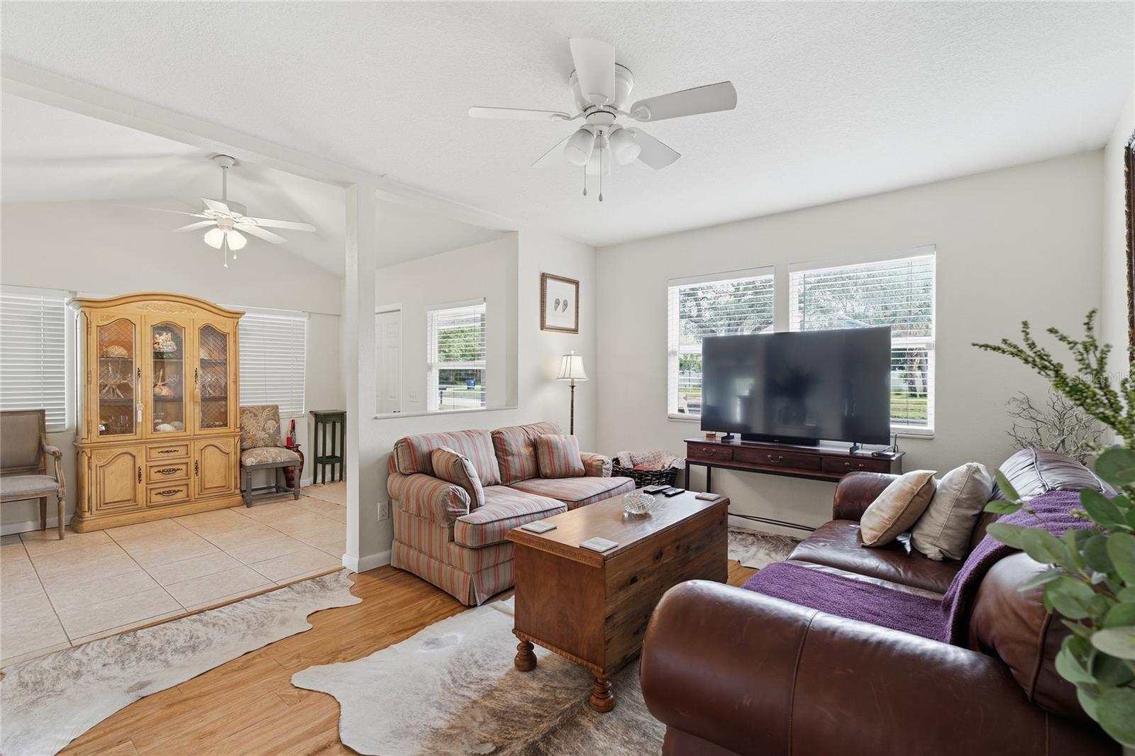 4627 W EL PRADO BOULEVARD, Tampa, FL 33629