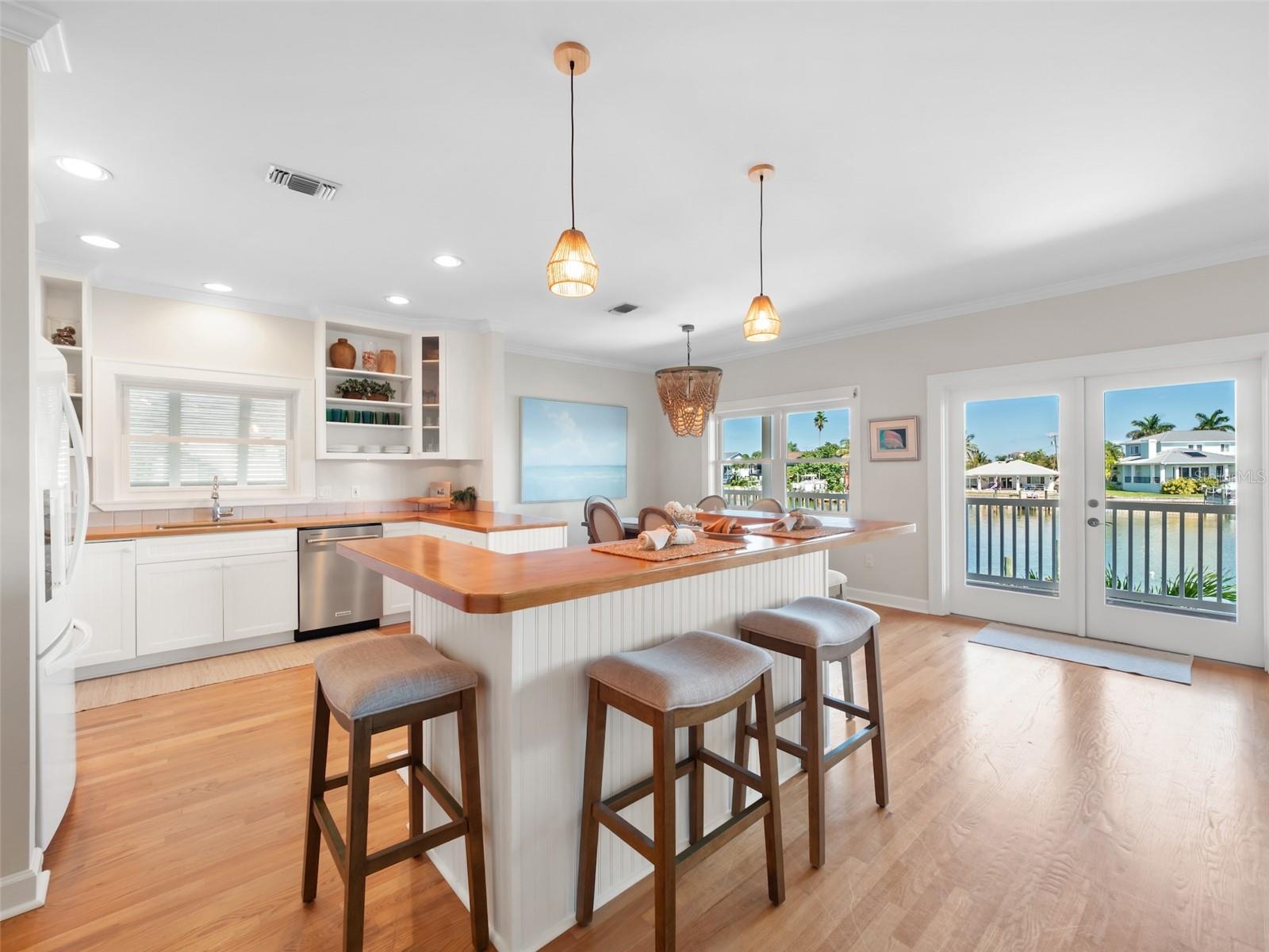 2503 PASS A GRILLE WAY, St Pete Beach, FL 33706