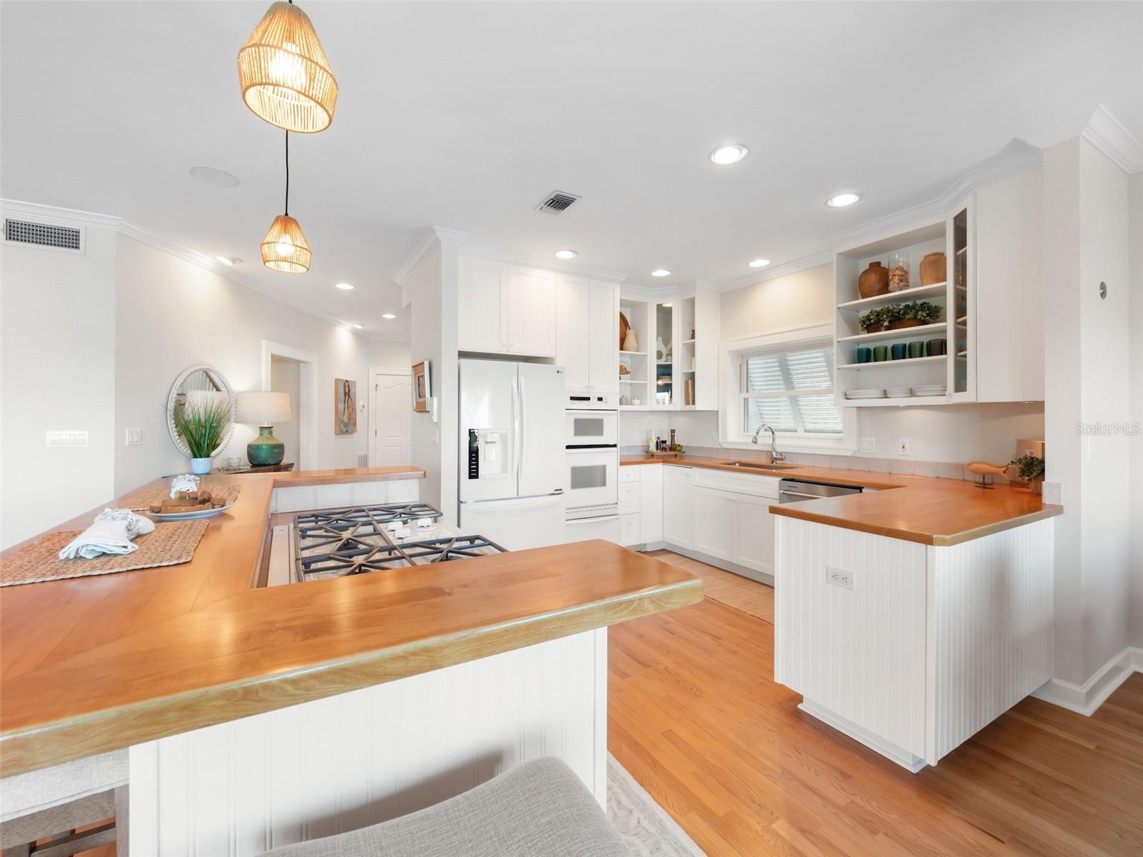 2503 PASS A GRILLE WAY, St Pete Beach, FL 33706