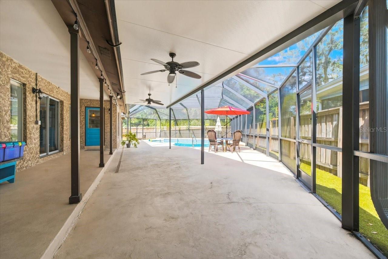 2231 S VILLAGE AVENUE, Tampa, FL 33612