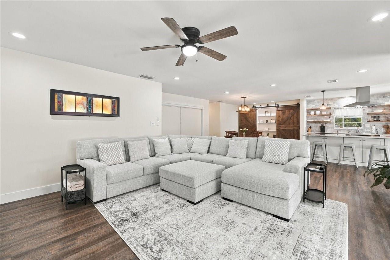 2231 S VILLAGE AVENUE, Tampa, FL 33612