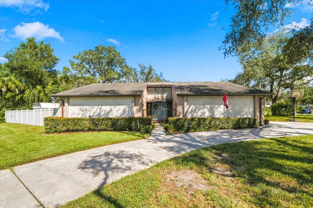 2231 S VILLAGE AVENUE, Tampa, FL 33612