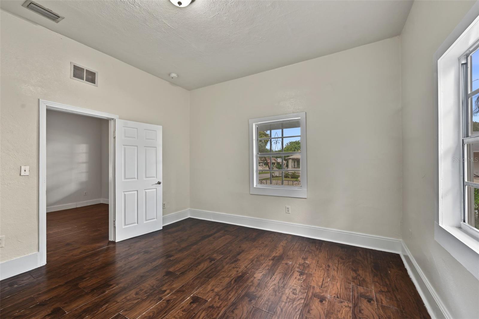 1301 E 18TH AVENUE, Tampa, FL 33605