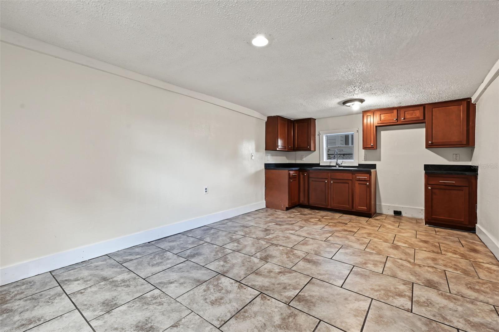 1301 E 18TH AVENUE, Tampa, FL 33605