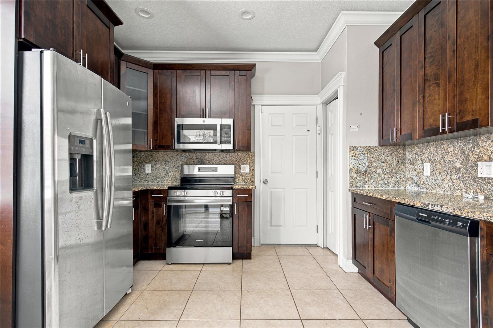 10321 AVELAR RIDGE DRIVE, Riverview, FL 33578