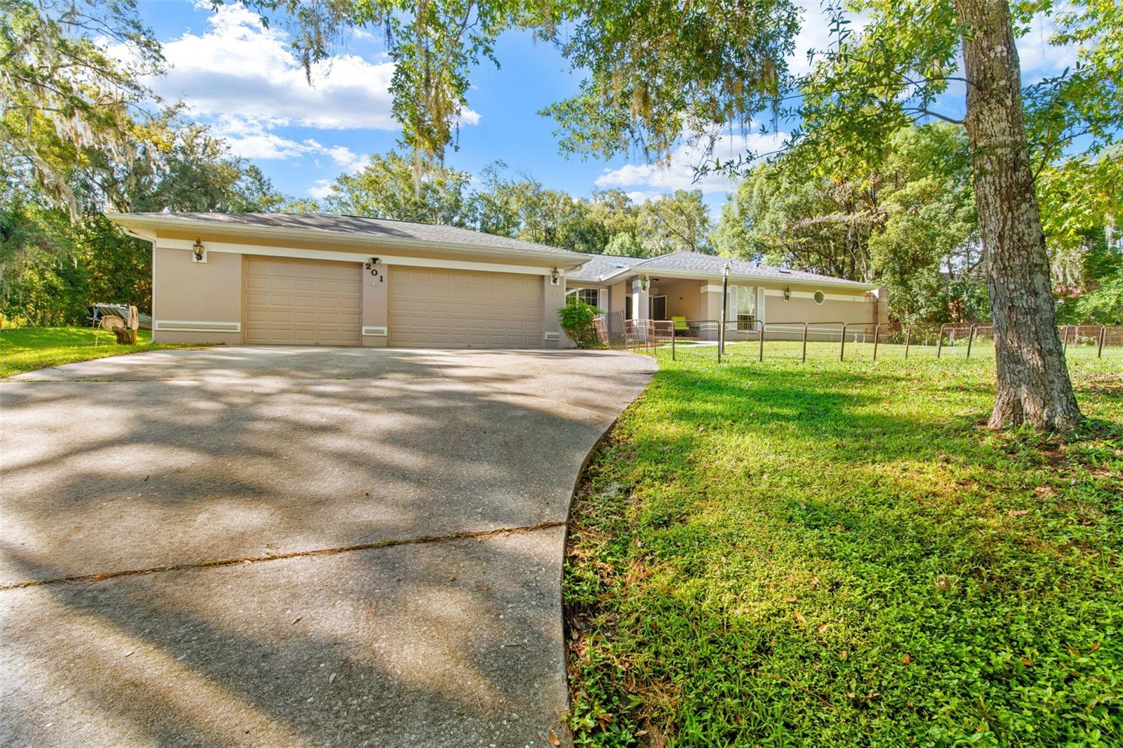 201 SUNSET DRIVE, Brooksville, FL 34601