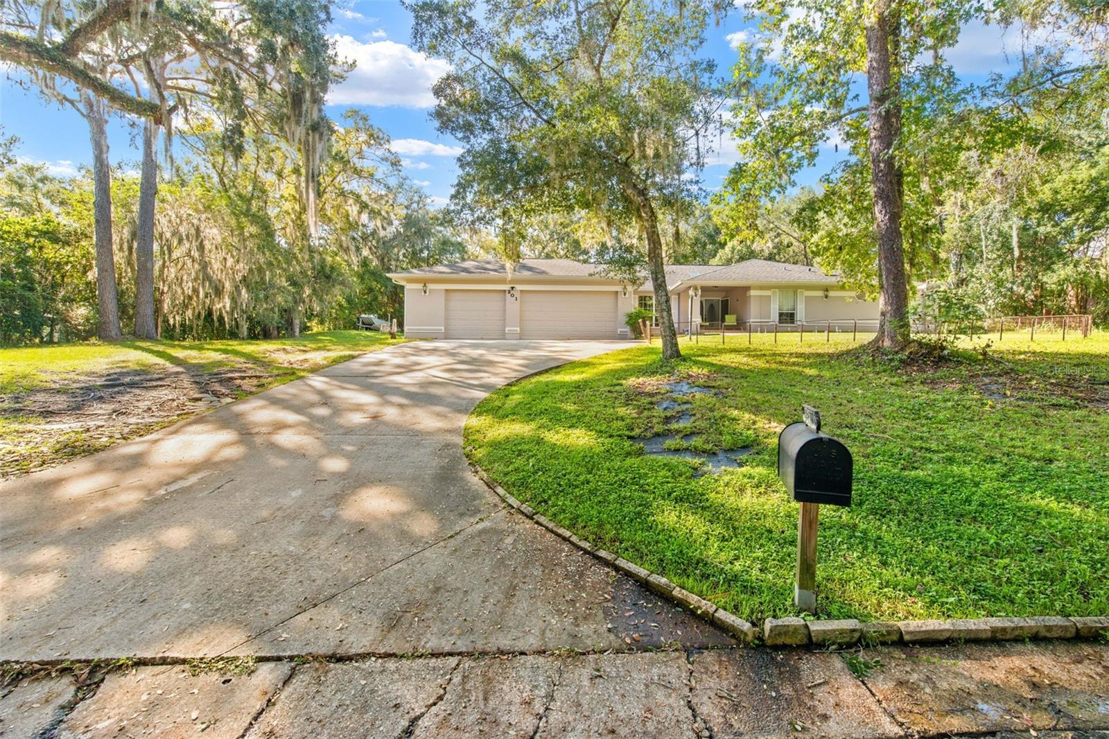 201 SUNSET DRIVE, Brooksville, FL 34601