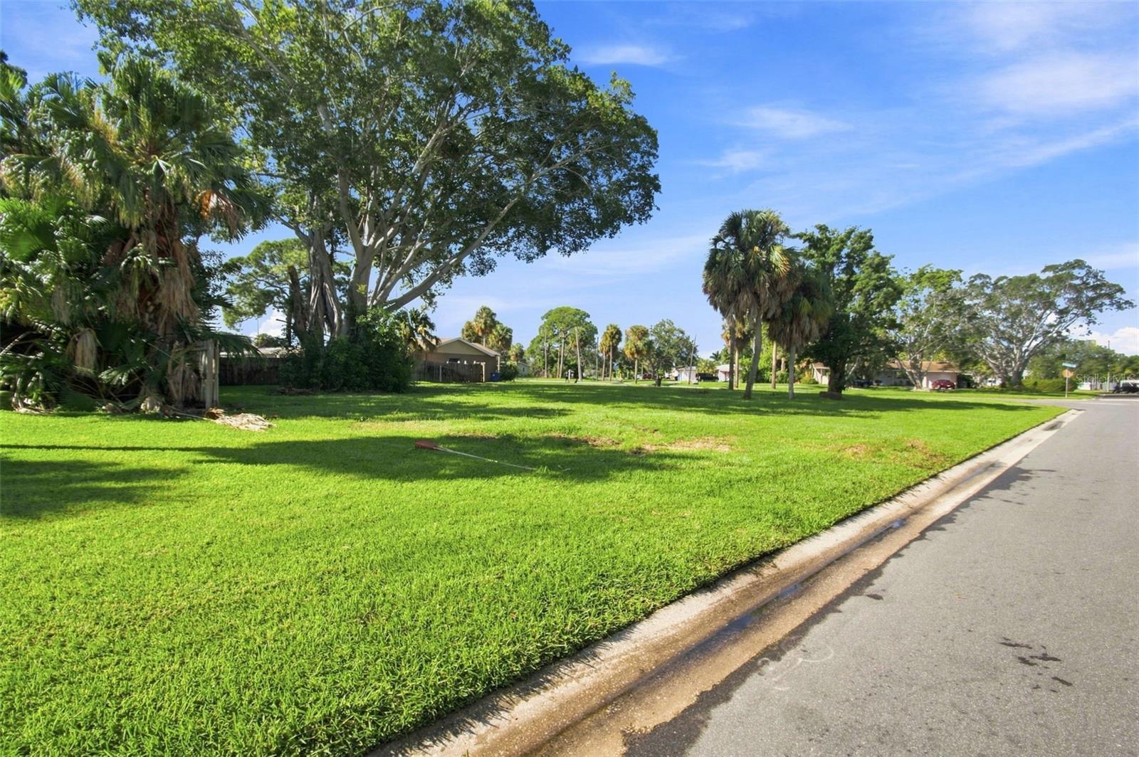 4647 VENETIAN BOULEVARD NE, St Petersburg, FL 33703