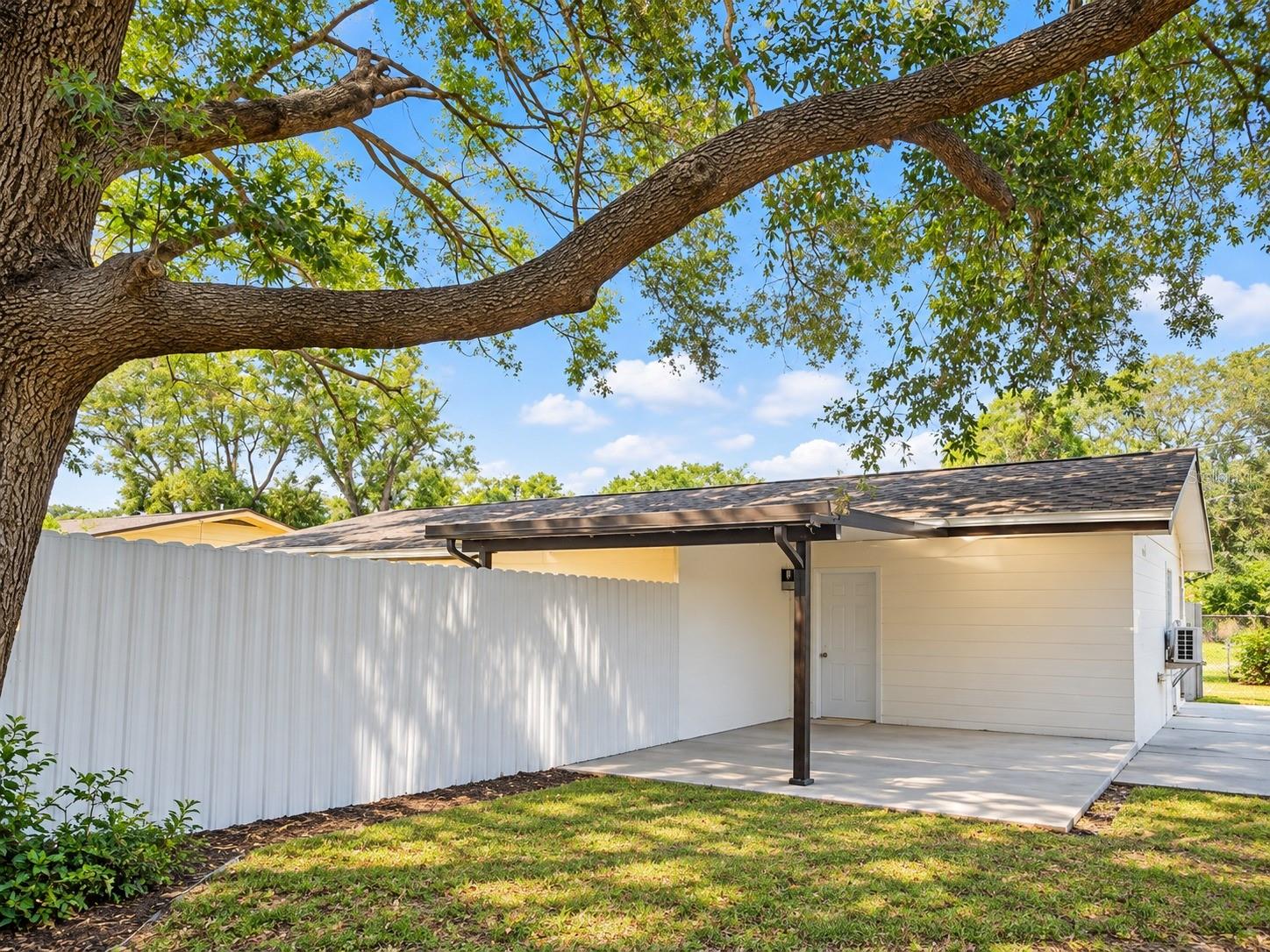 4437 DOLPHIN DRIVE, Tampa, FL 33617