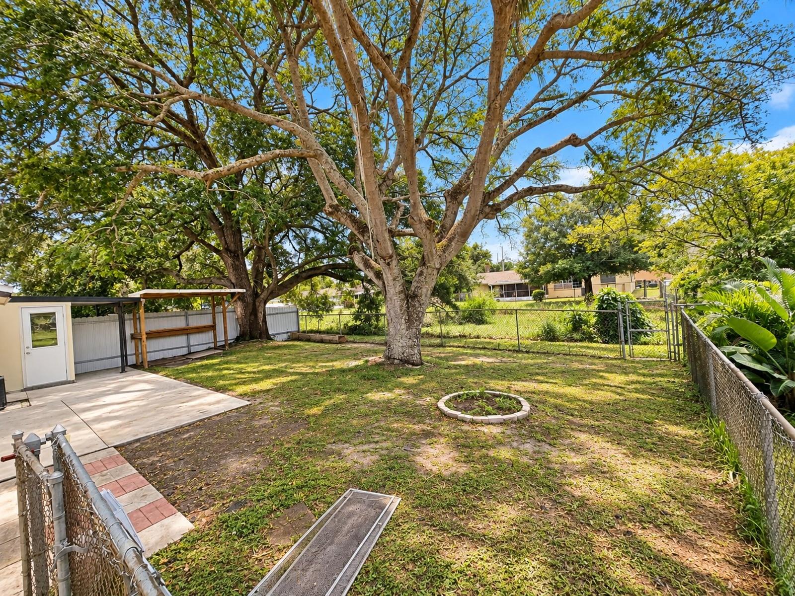 4437 DOLPHIN DRIVE, Tampa, FL 33617