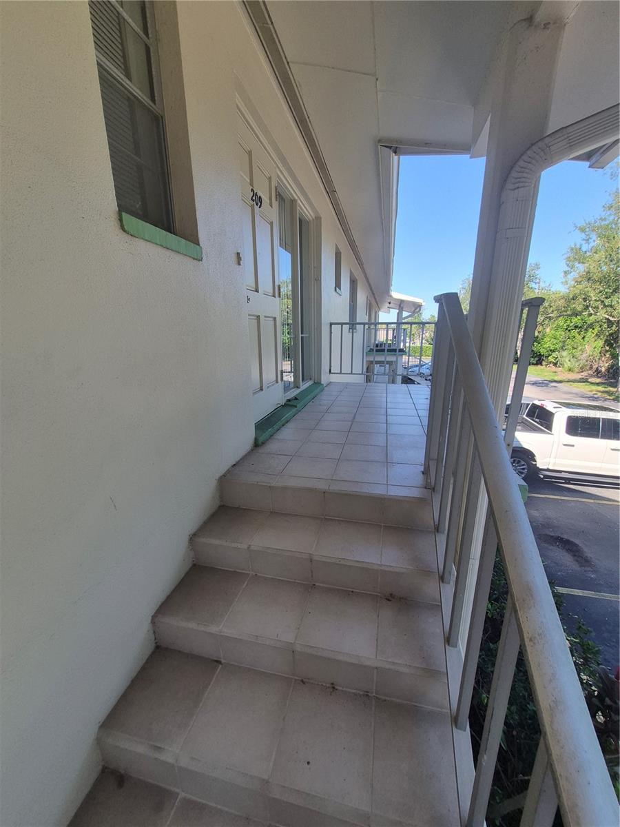 8301 BARDMOOR BOULEVARD, #209, Seminole, FL 33777