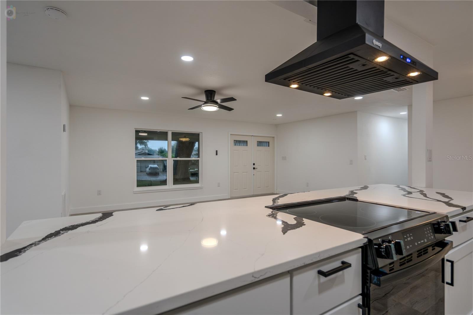611 ROOKS ROAD, Seffner, FL 33584