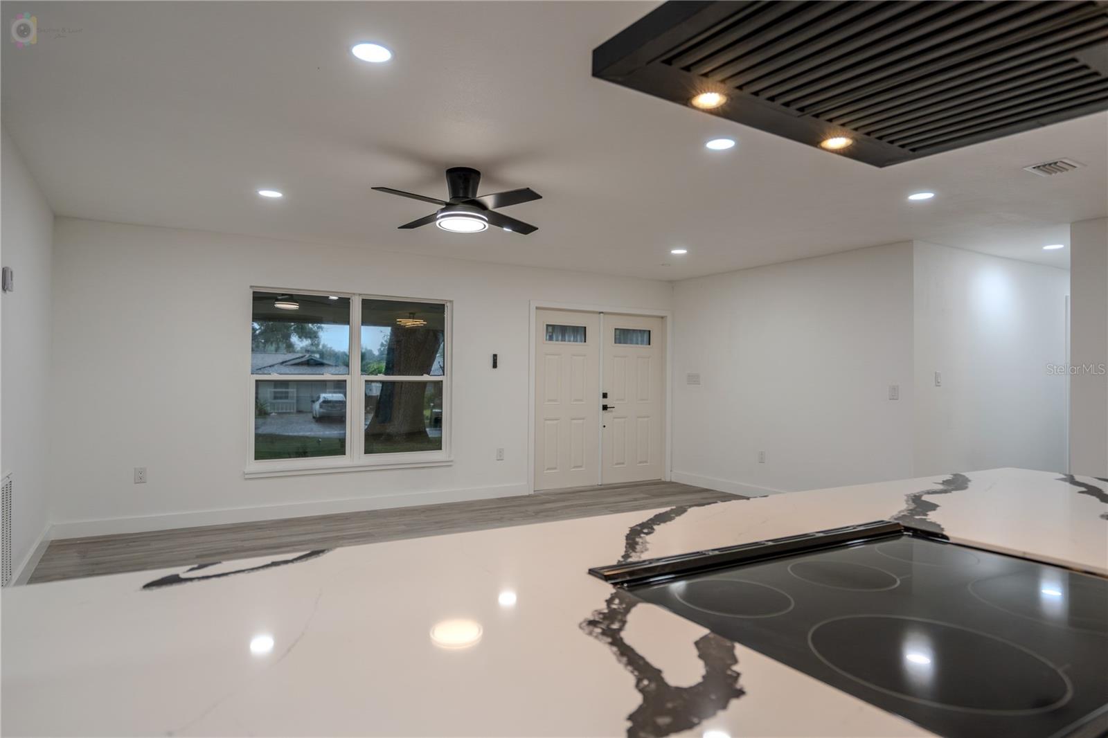611 ROOKS ROAD, Seffner, FL 33584