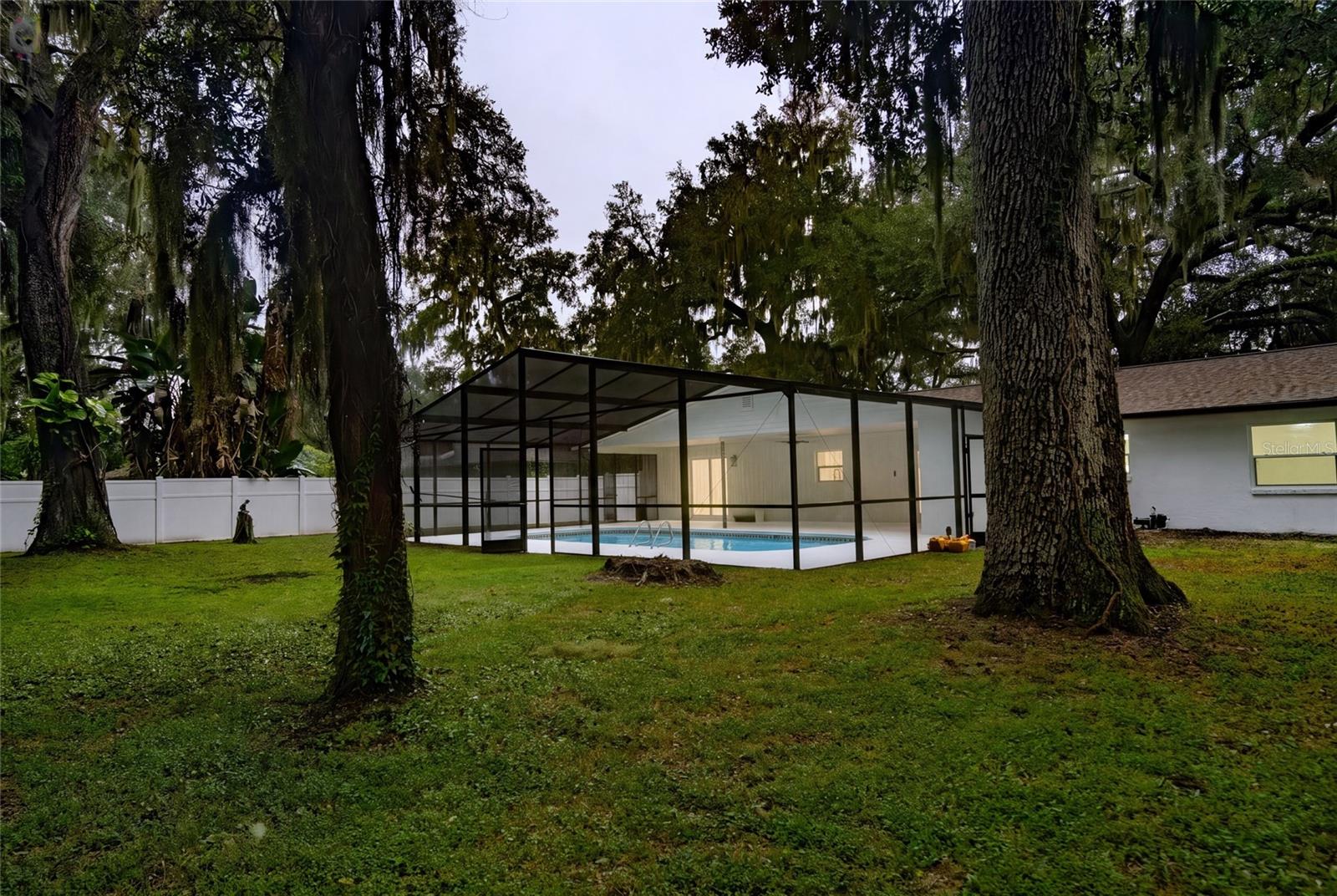 611 ROOKS ROAD, Seffner, FL 33584
