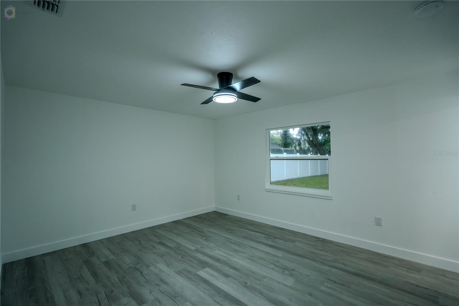 611 ROOKS ROAD, Seffner, FL 33584