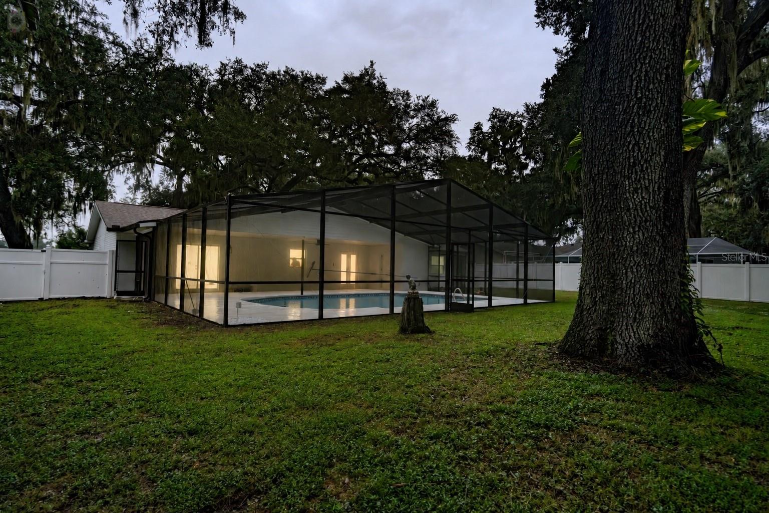 611 ROOKS ROAD, Seffner, FL 33584