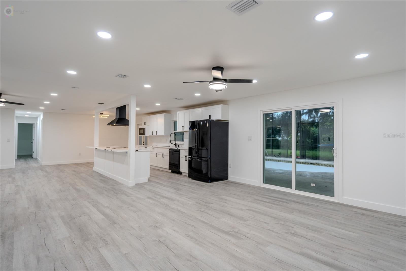 611 ROOKS ROAD, Seffner, FL 33584