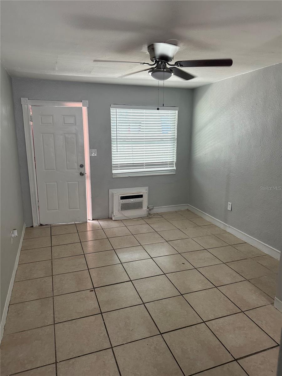 649 7TH AVENUE N, St Petersburg, FL 33701