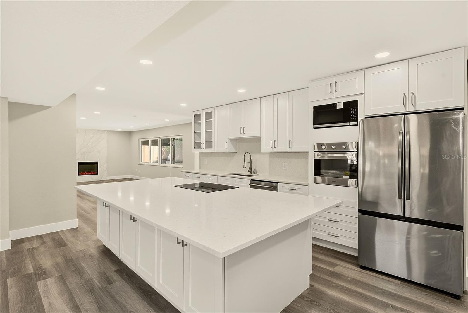 1595 OAK LANE, Clearwater, FL 33764