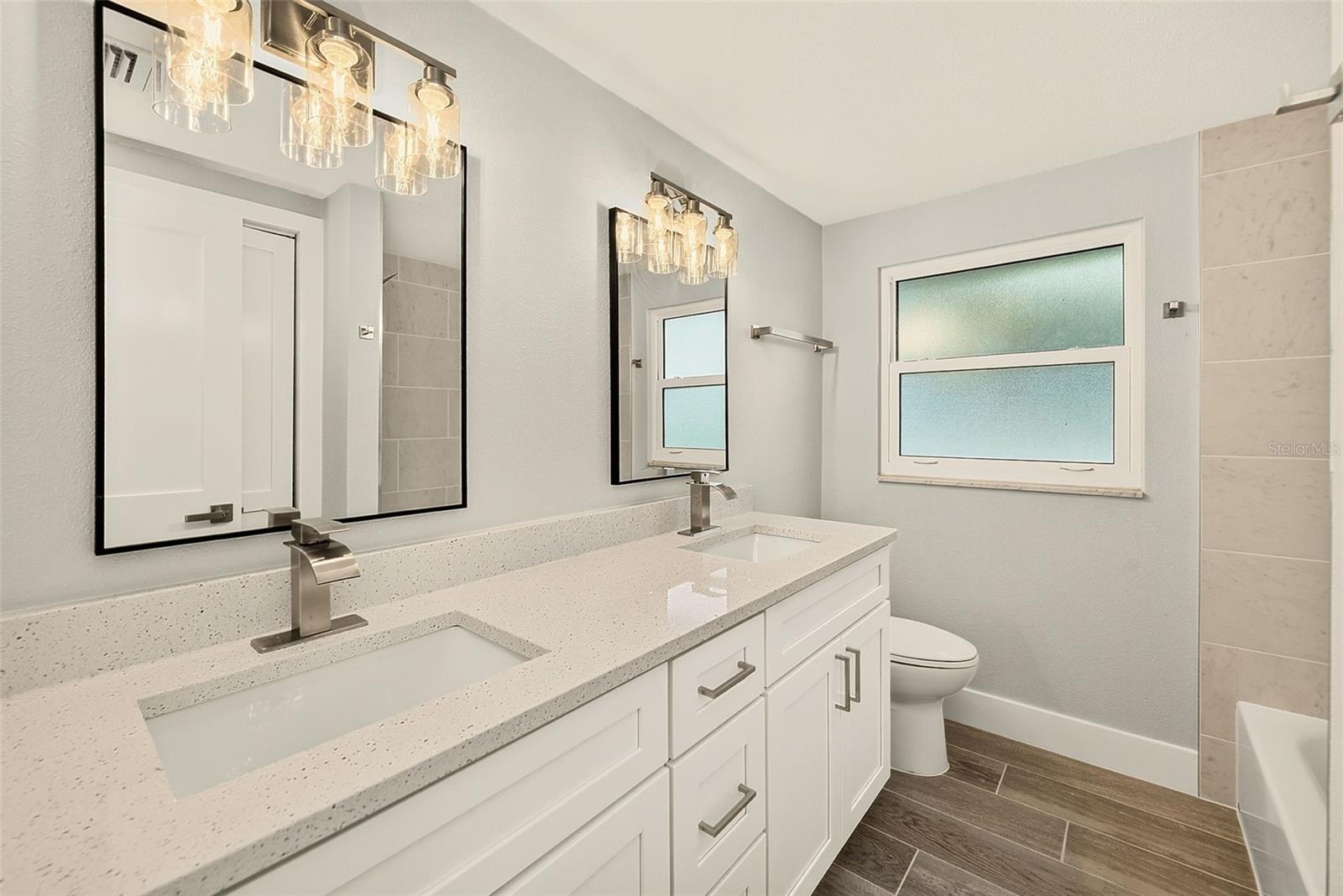 1595 OAK LANE, Clearwater, FL 33764