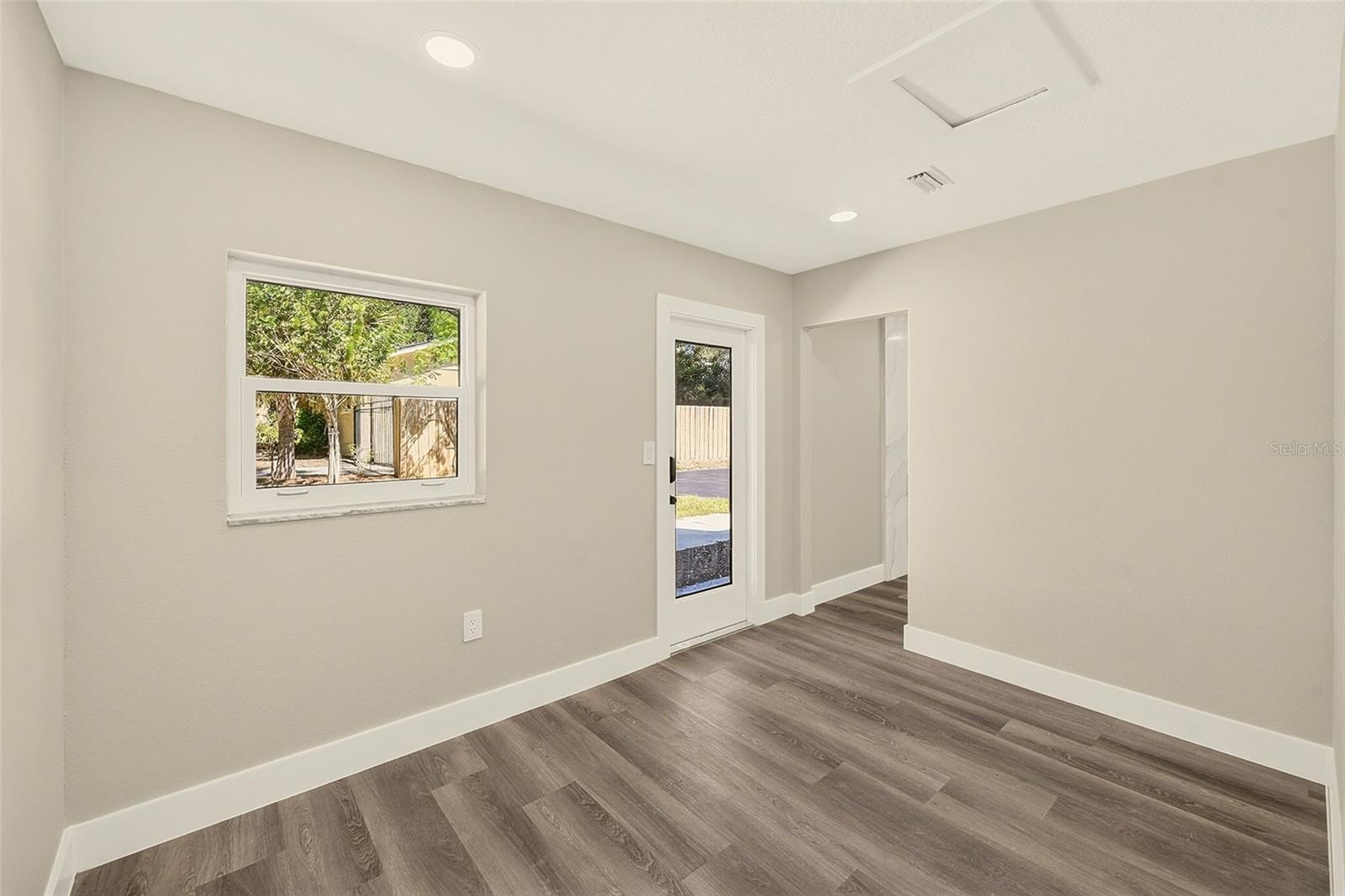 1595 OAK LANE, Clearwater, FL 33764