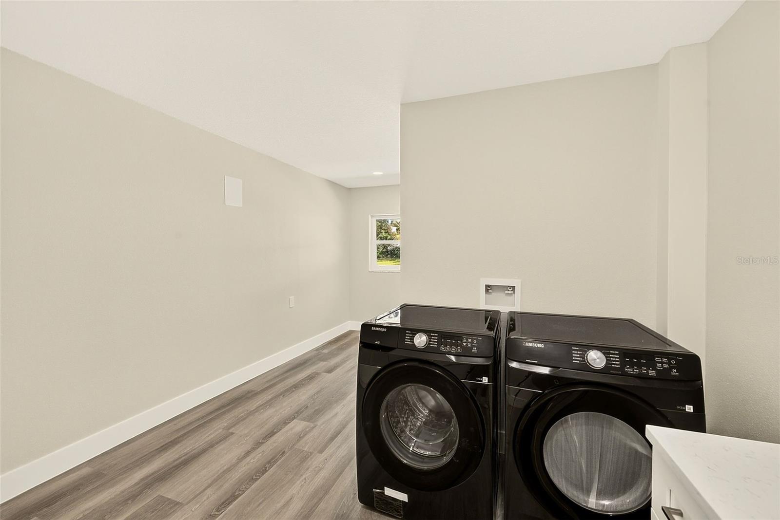 1595 OAK LANE, Clearwater, FL 33764