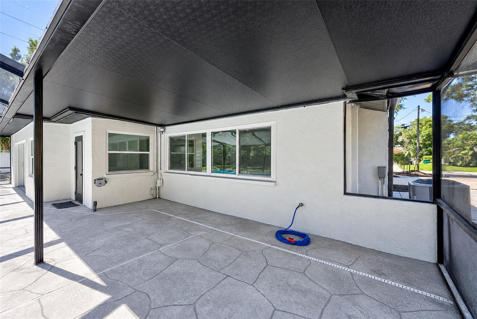 1595 OAK LANE, Clearwater, FL 33764