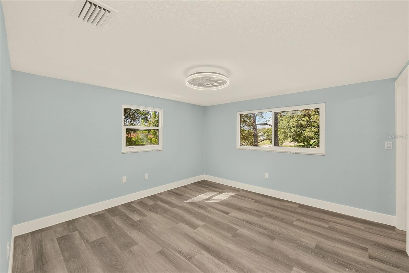 1595 OAK LANE, Clearwater, FL 33764