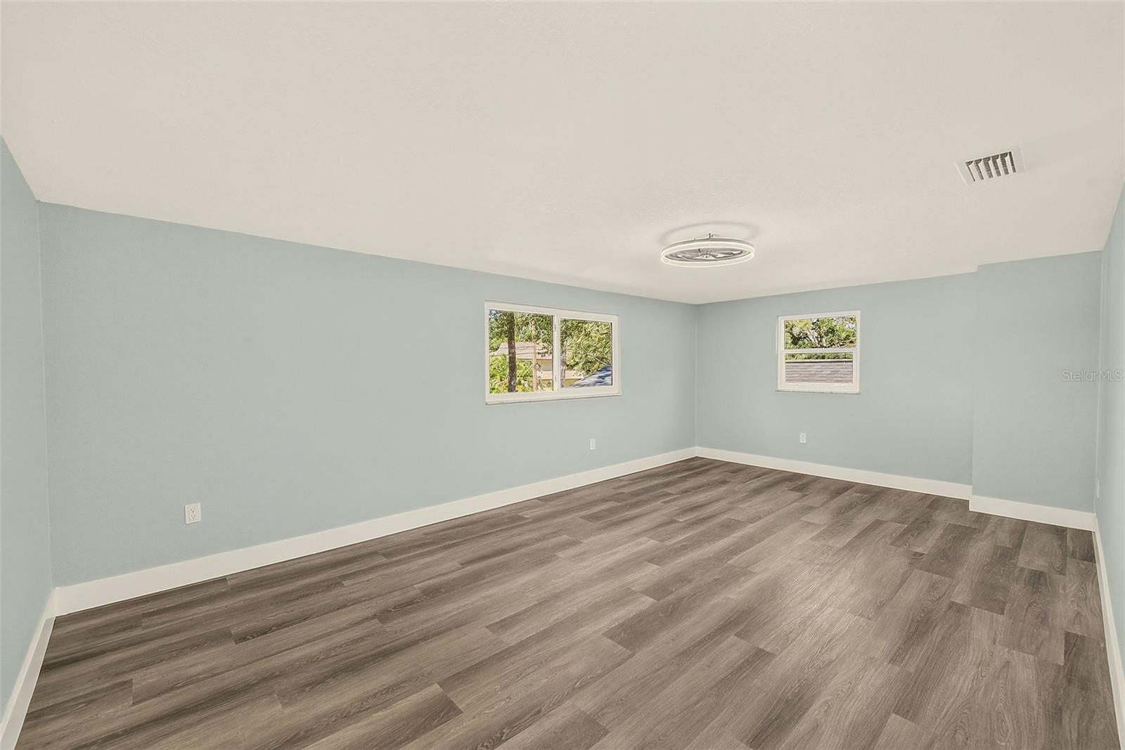 1595 OAK LANE, Clearwater, FL 33764