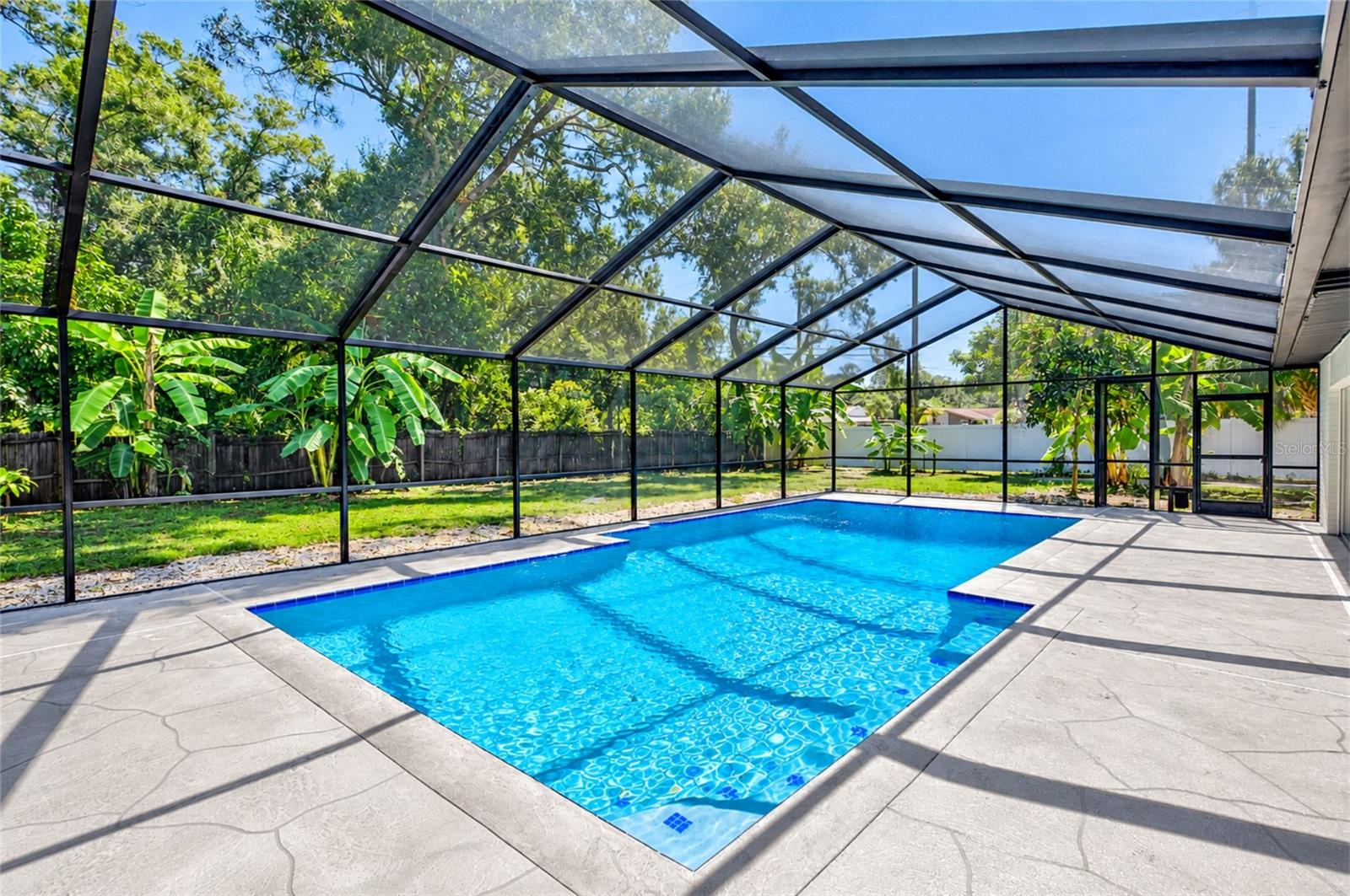 1595 OAK LANE, Clearwater, FL 33764