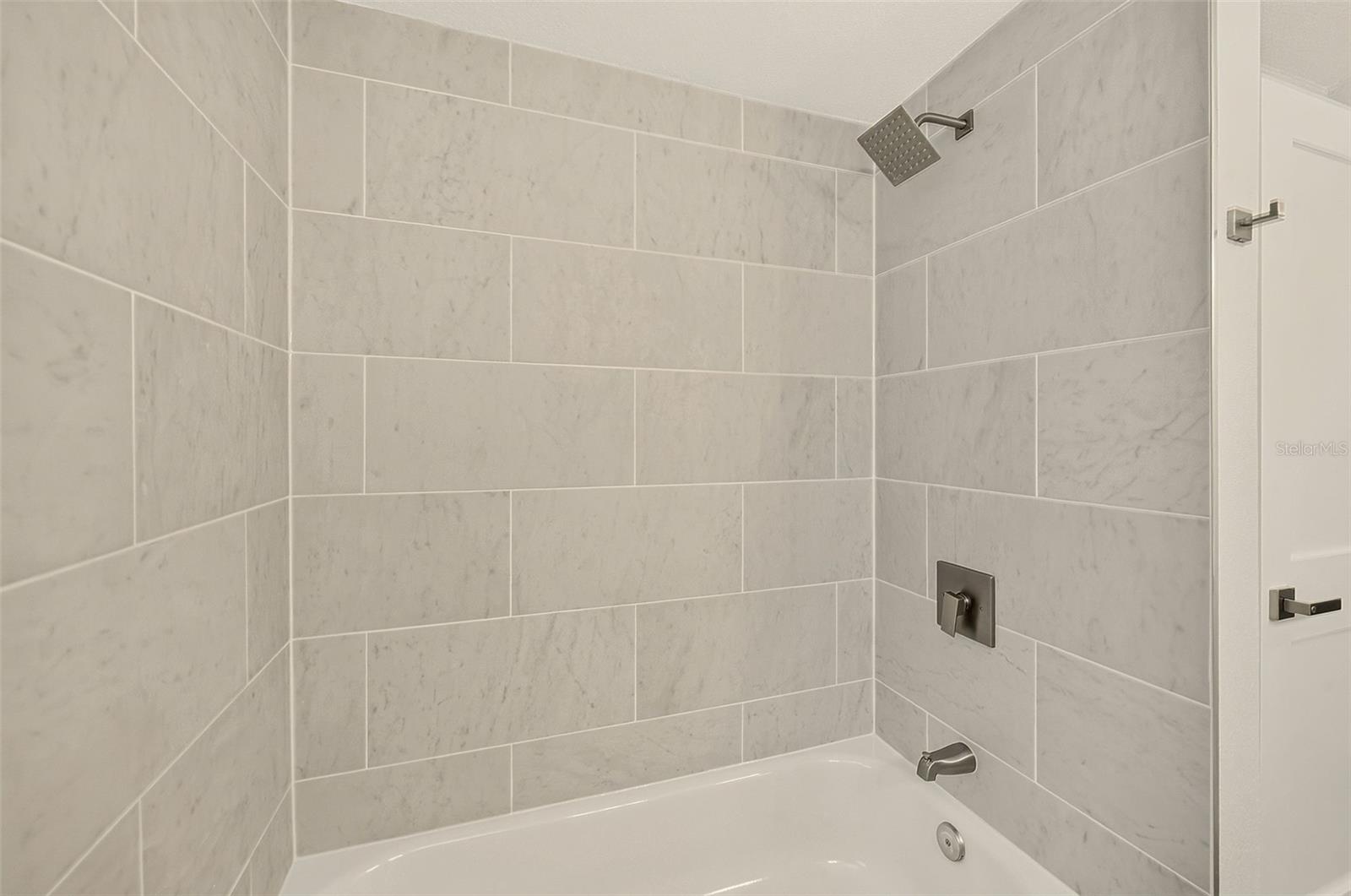 1595 OAK LANE, Clearwater, FL 33764