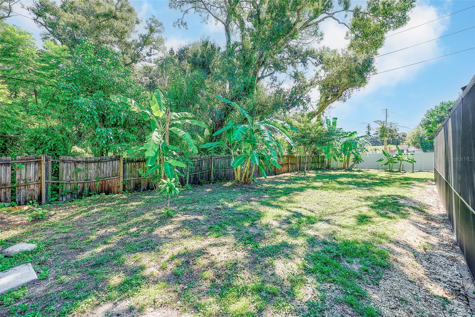 1595 OAK LANE, Clearwater, FL 33764
