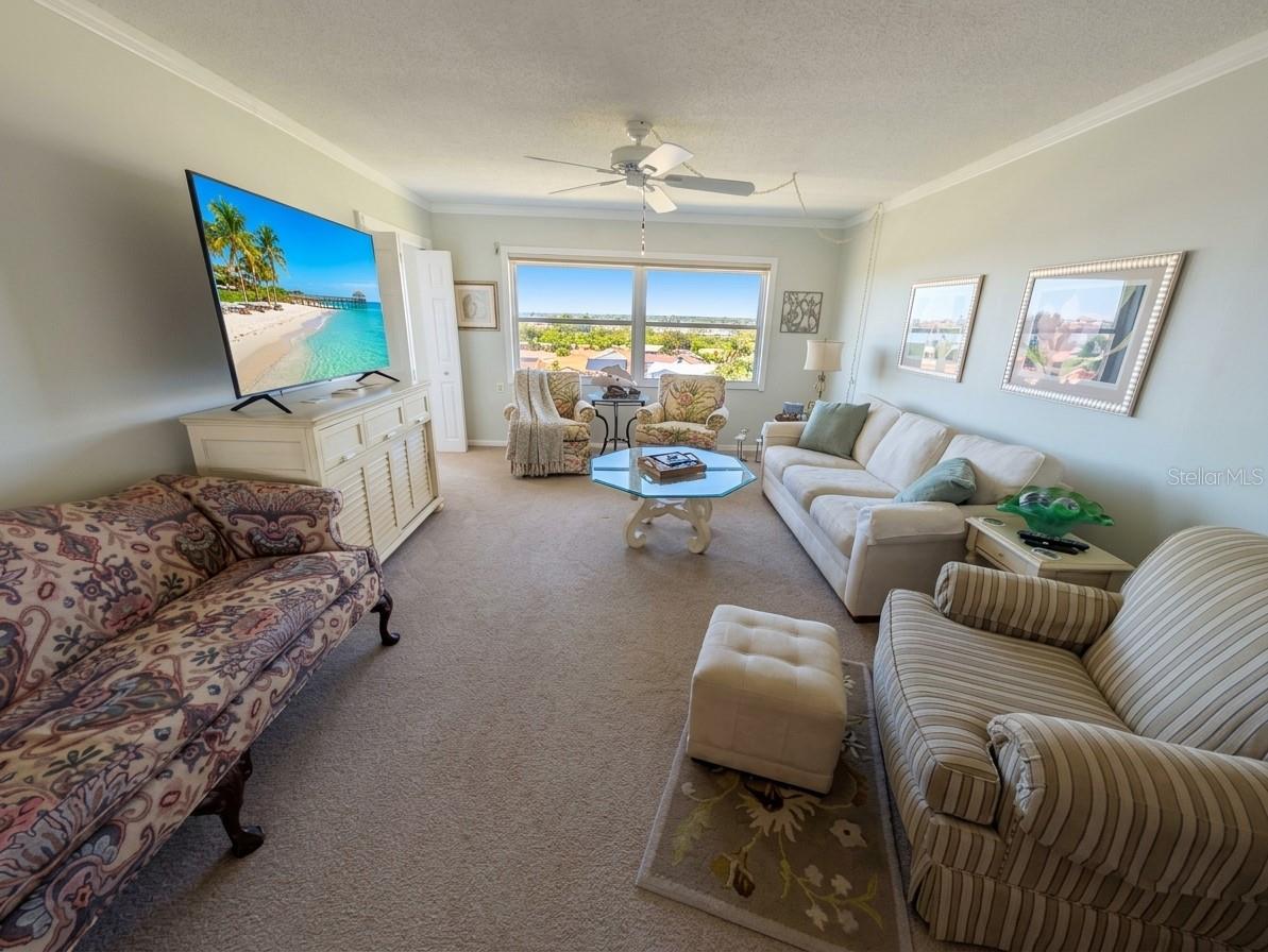 4725 COVE CIRCLE, #APT 609, St Petersburg, FL 33708 4725 COVE CIRCLE, #APT 609, St Petersburg, FL 33708