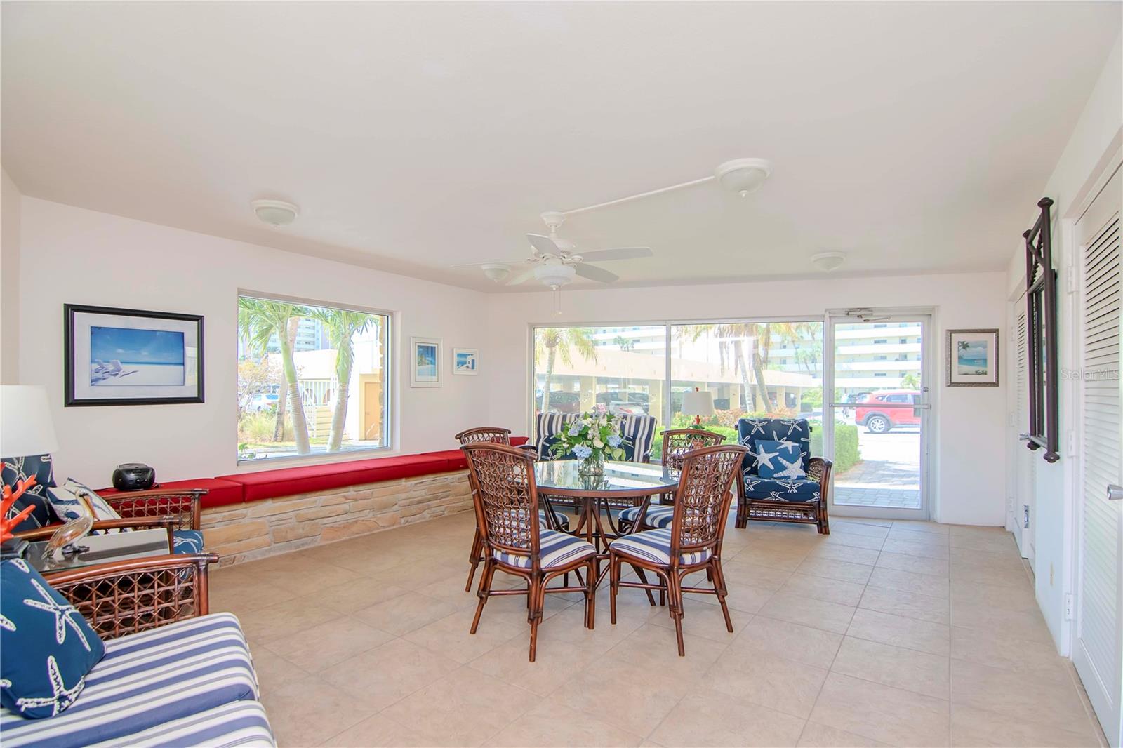4725 COVE CIRCLE, #APT 609, St Petersburg, FL 33708