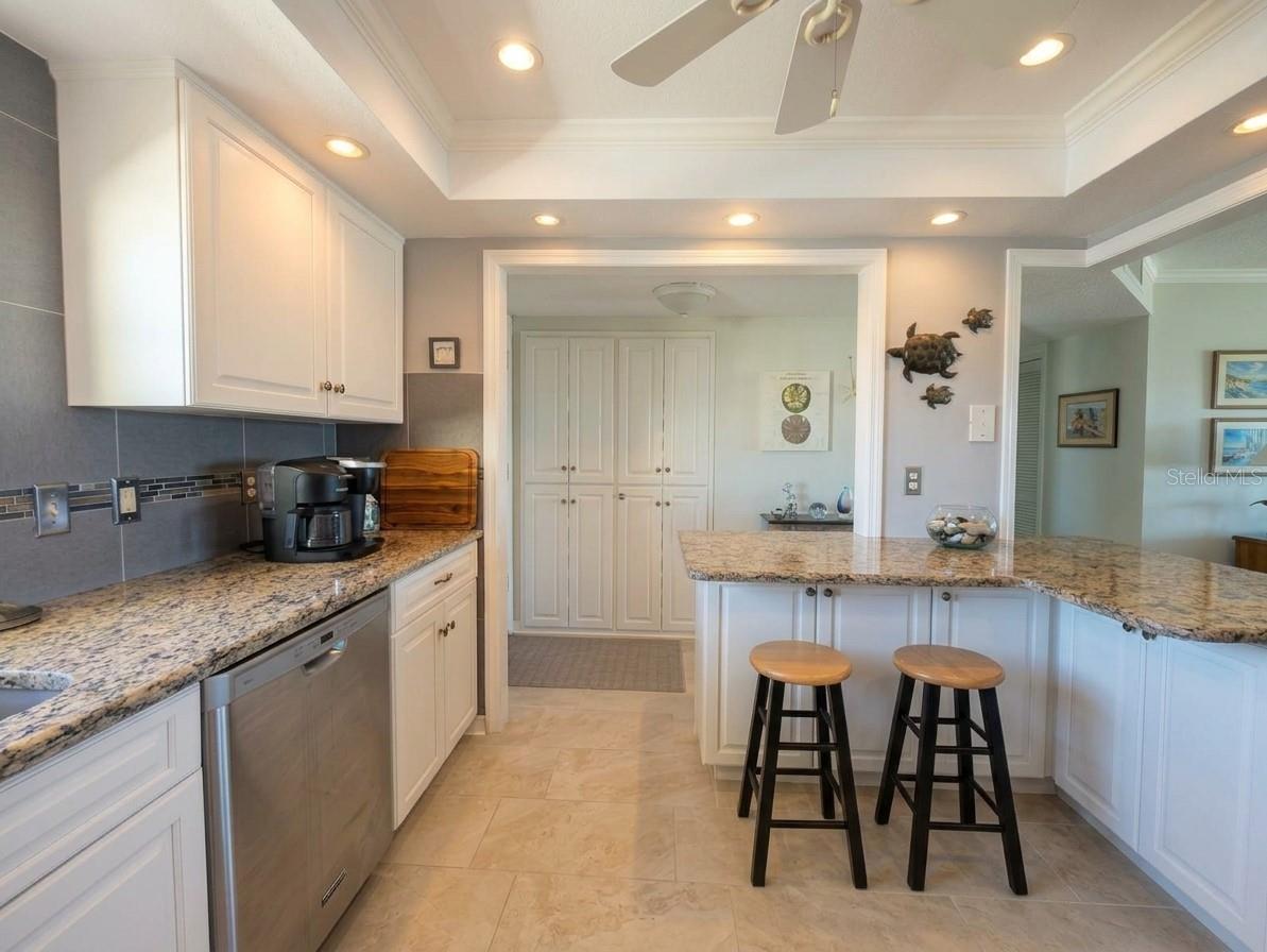 4725 COVE CIRCLE, #APT 609, St Petersburg, FL 33708 4725 COVE CIRCLE, #APT 609, St Petersburg, FL 33708
