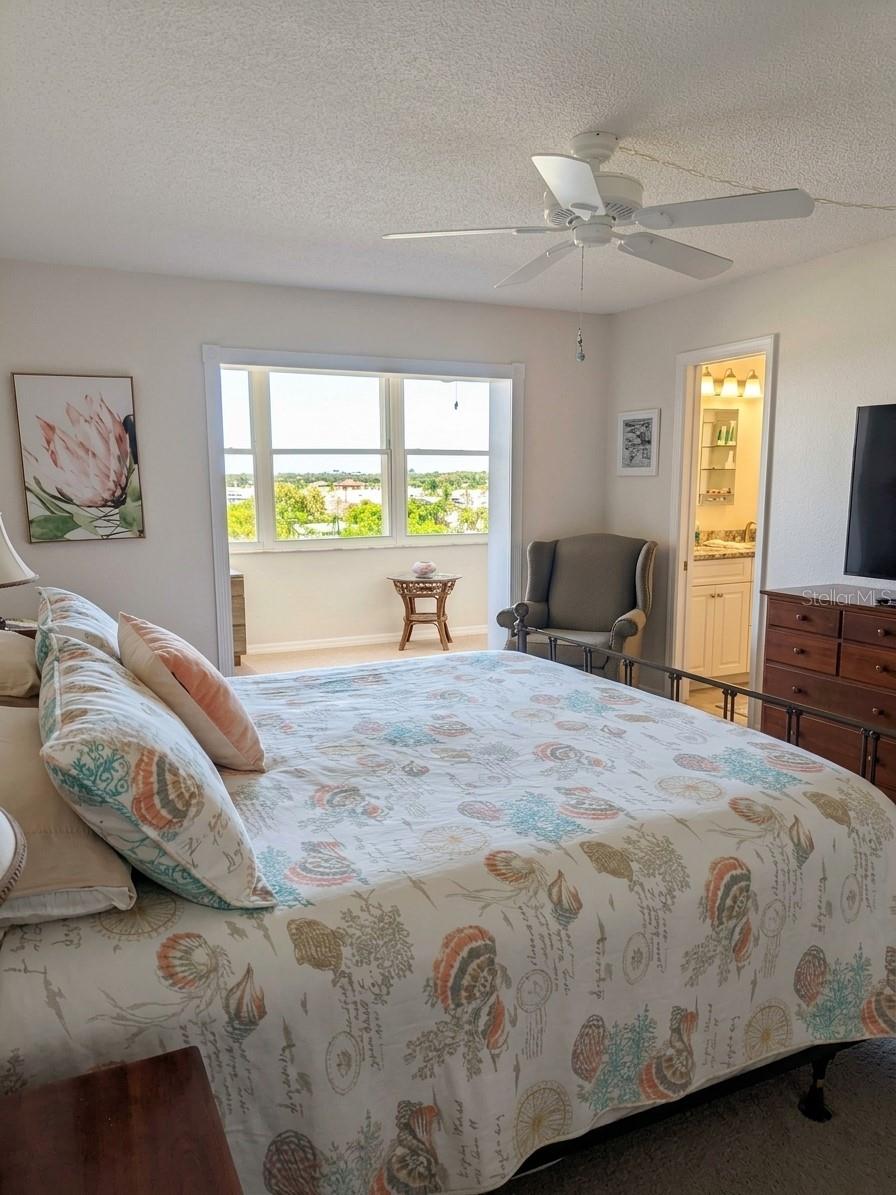 4725 COVE CIRCLE, #APT 609, St Petersburg, FL 33708