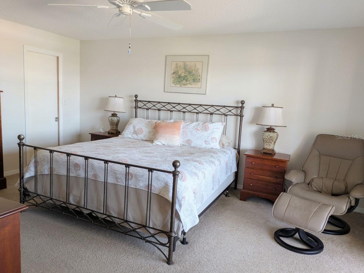 4725 COVE CIRCLE, #APT 609, St Petersburg, FL 33708
