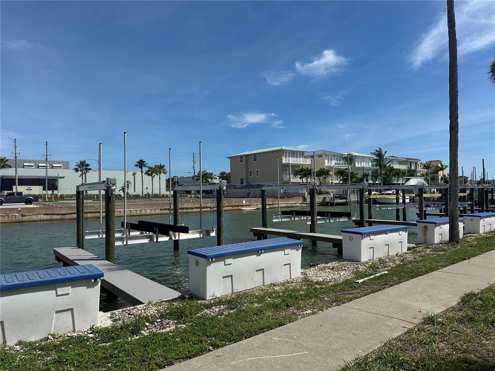 4725 COVE CIRCLE, #APT 609, St Petersburg, FL 33708